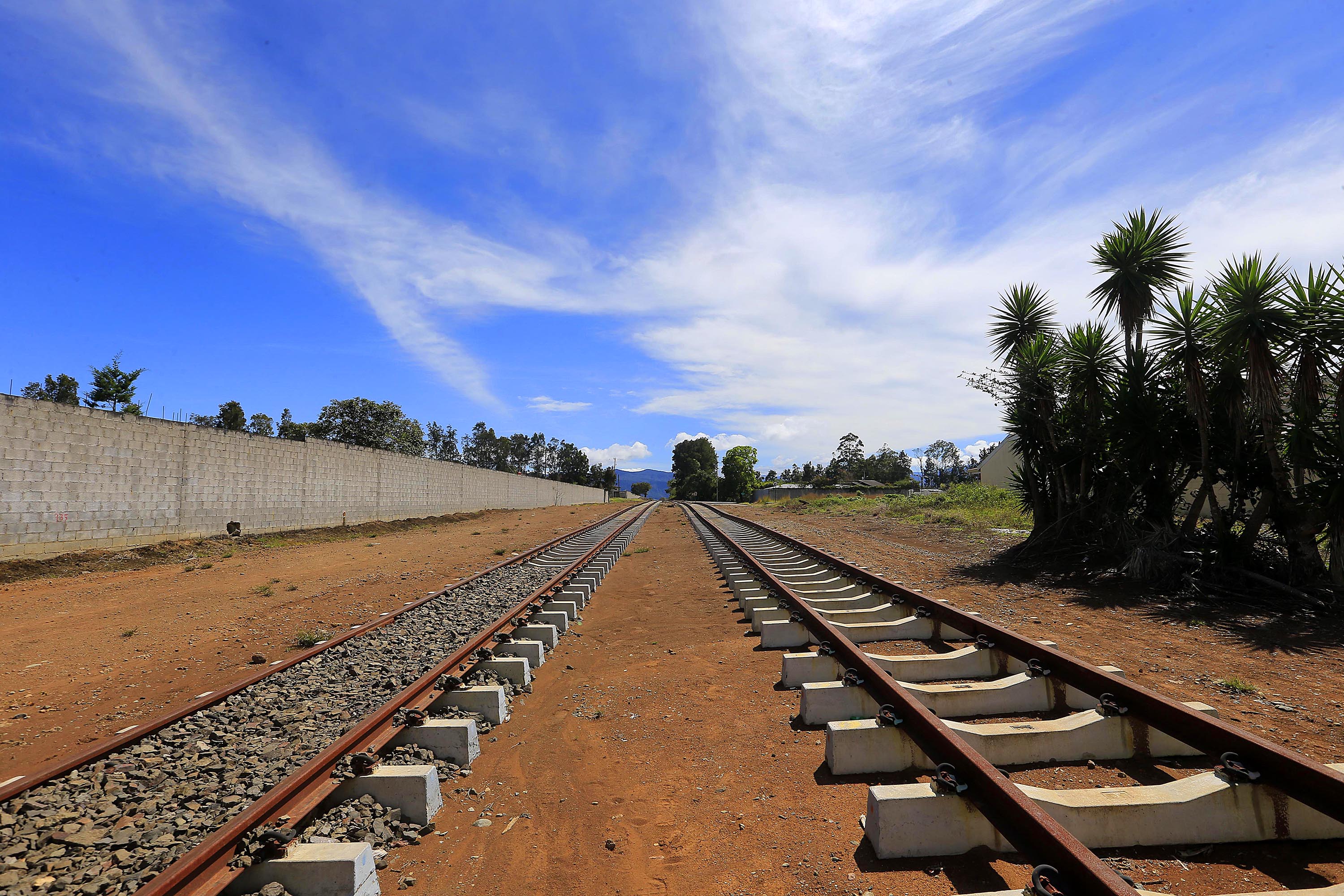 06/12/2020 Paraíso de Cartago. Hasta aquí llegó la construcción de la línea del tren de Cartago a Paraíso, frente al condominio Los Lagos, unos cuatro kilómetros antes del centro de Paraíso. Foto: Rafael Pacheco