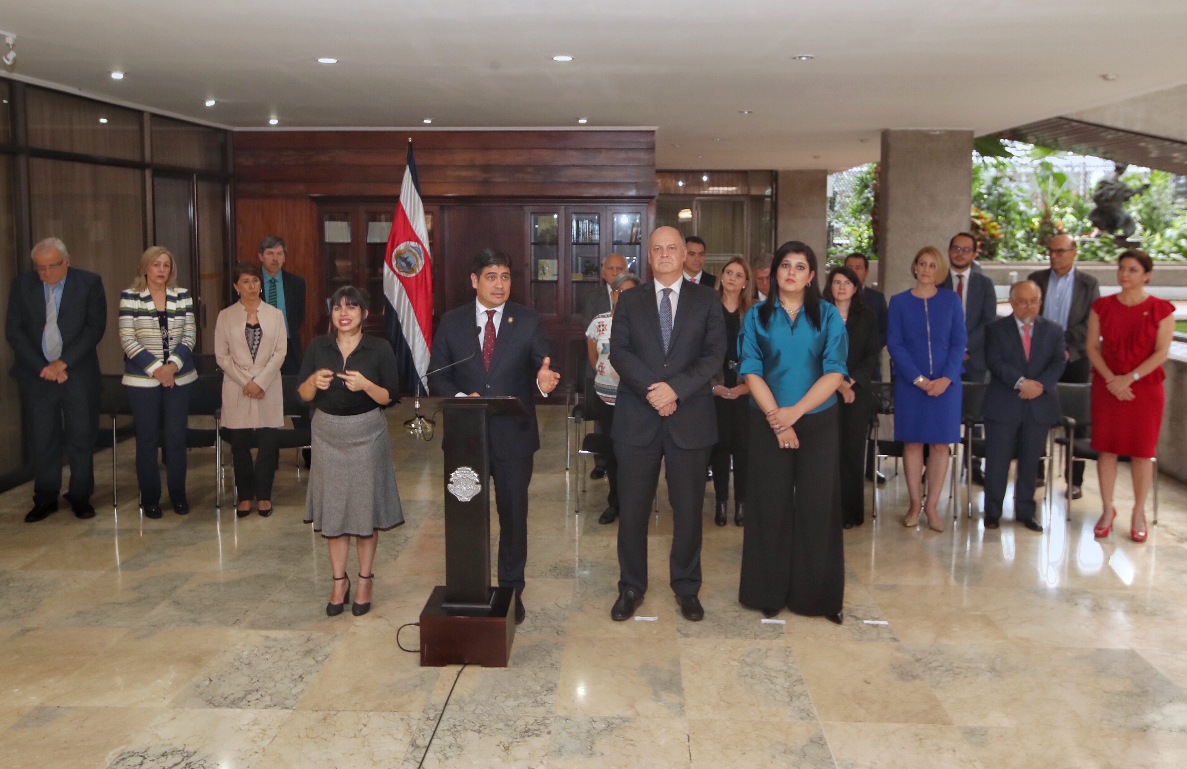 22-06-2018 /El Presidente de la República Carlos Alvarado presenta la comisión e notables en casa presidencial / Fotografia: John Durán
