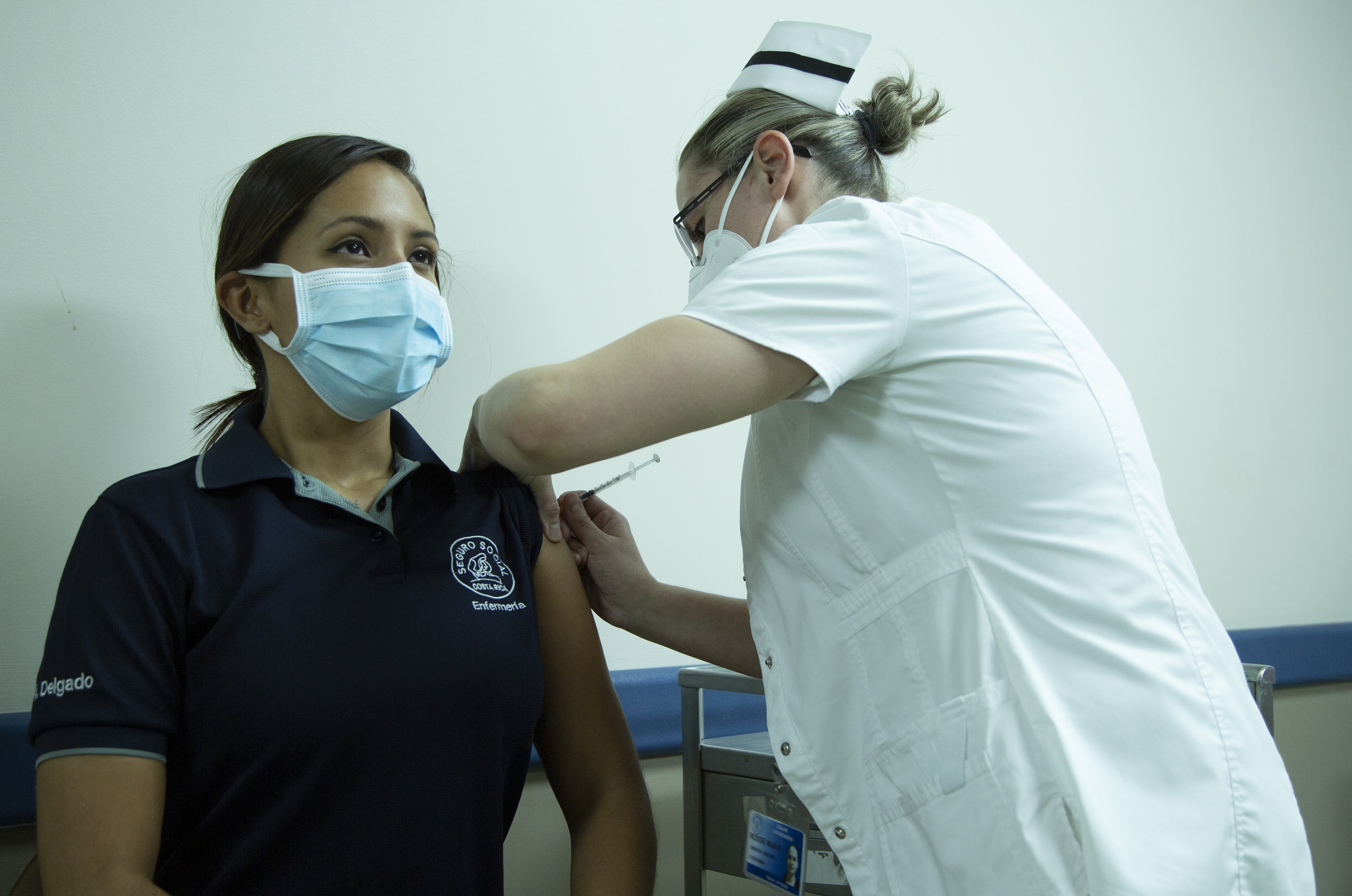 Las vacunas en este momento se aplican al grupo 1. Los trabajadores de la salud están en este grupo.
Fotografía: CCSS