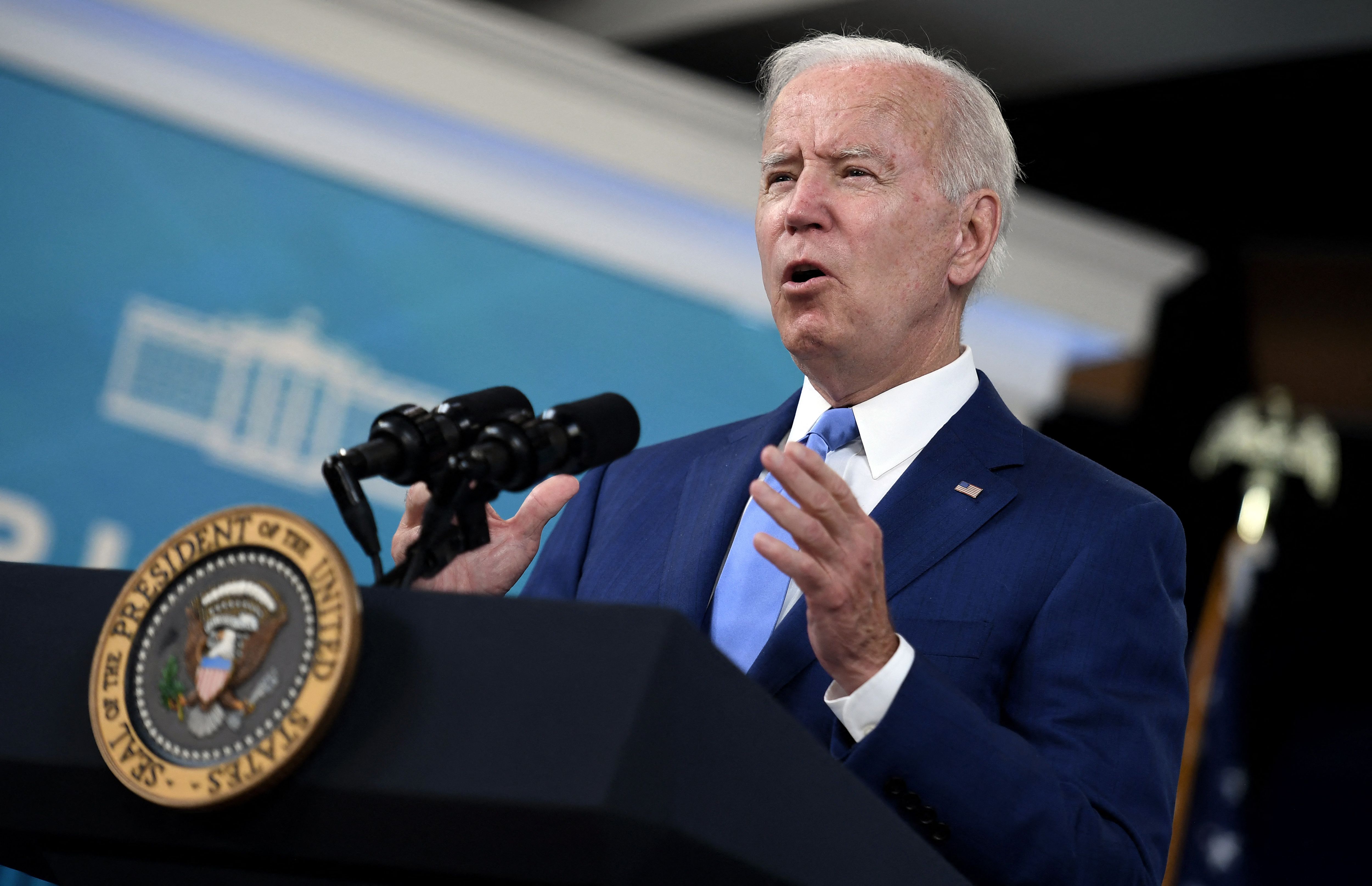 US President Joe Biden speaks about the September jobs report from the South Court Auditorium at the White House in Washington, DC, on October 8, 2021. - President Joe Biden put a gloss on disappointing job creation figures by focusing on a drop in unemployment, which he said marks a "sign that our recovery is moving forward." While the number of new jobs last month was far below expectations, the unemployment rate fell to 4.8 percent -- below five percent for the first time since March 2020, Biden said. (Photo by Olivier DOULIERY / AFP)