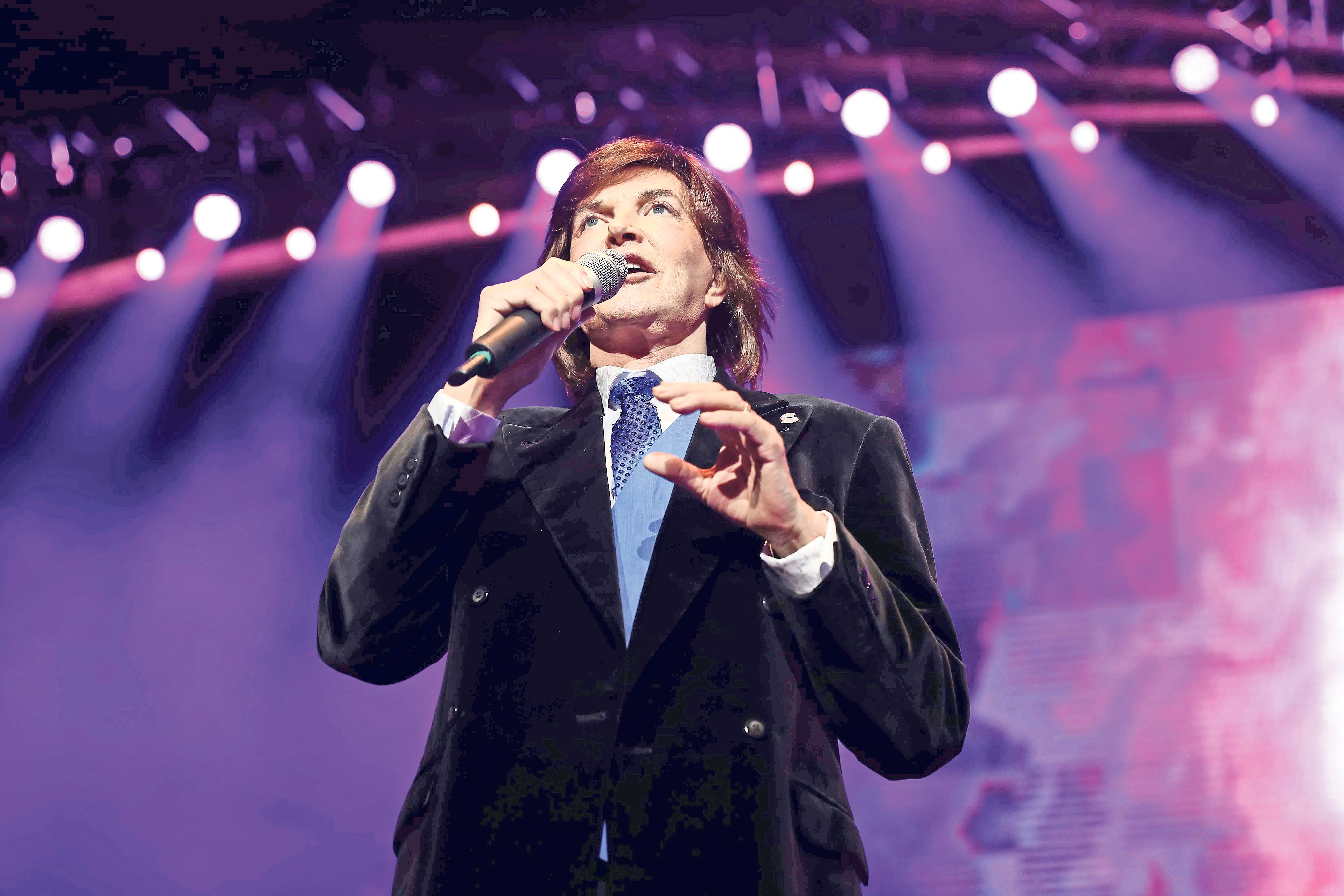 EUM20190907ESP15.JPG
CIUDAD DE MÉXICO Dead/Deceso-SESTO.- Este sábado se dio a conocer el deceso del cantante español Camilo Sesto, a los72 años de edad. A través de su cuenta oficial de Twitter, se dio a conocer la partida del intérprete de "El amor de mi vida". Foto: Archivo Agencia EL UNIVERSAL/EVZ