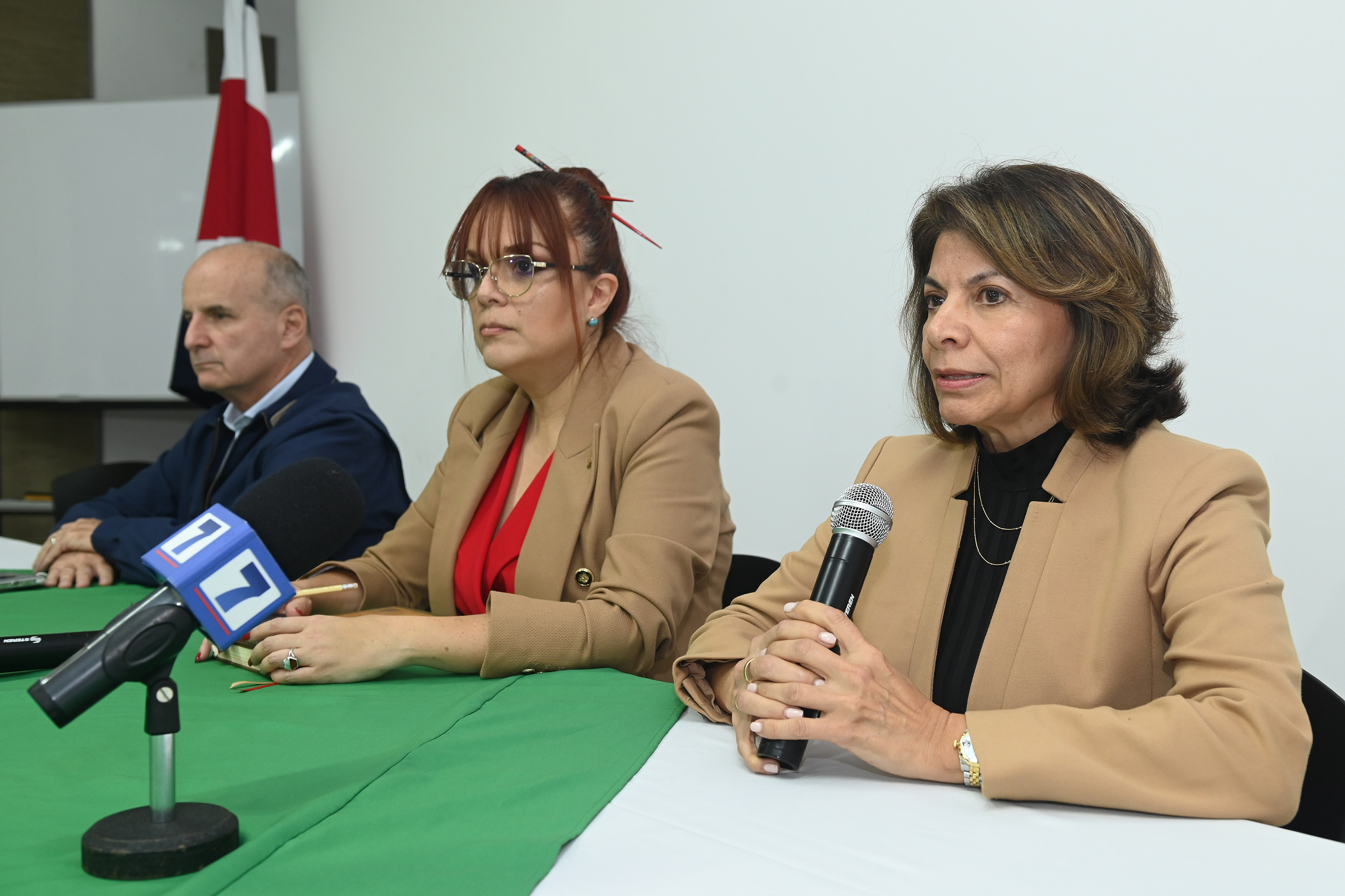 23 de junio del 2022. Balcón Verde en Sabana Oeste. El directorio político del Partido Liberación Nacional se reúne con el fin de convocar una asamblea nacional en la cual pretenden sustituir al actual presidente Gustavo Viales. Estuvieron presentes la expresidenta de la República Laura Chinchilla y el expresidente José María Figueres. En la foto: Foto: Albert Marín para la Nación.