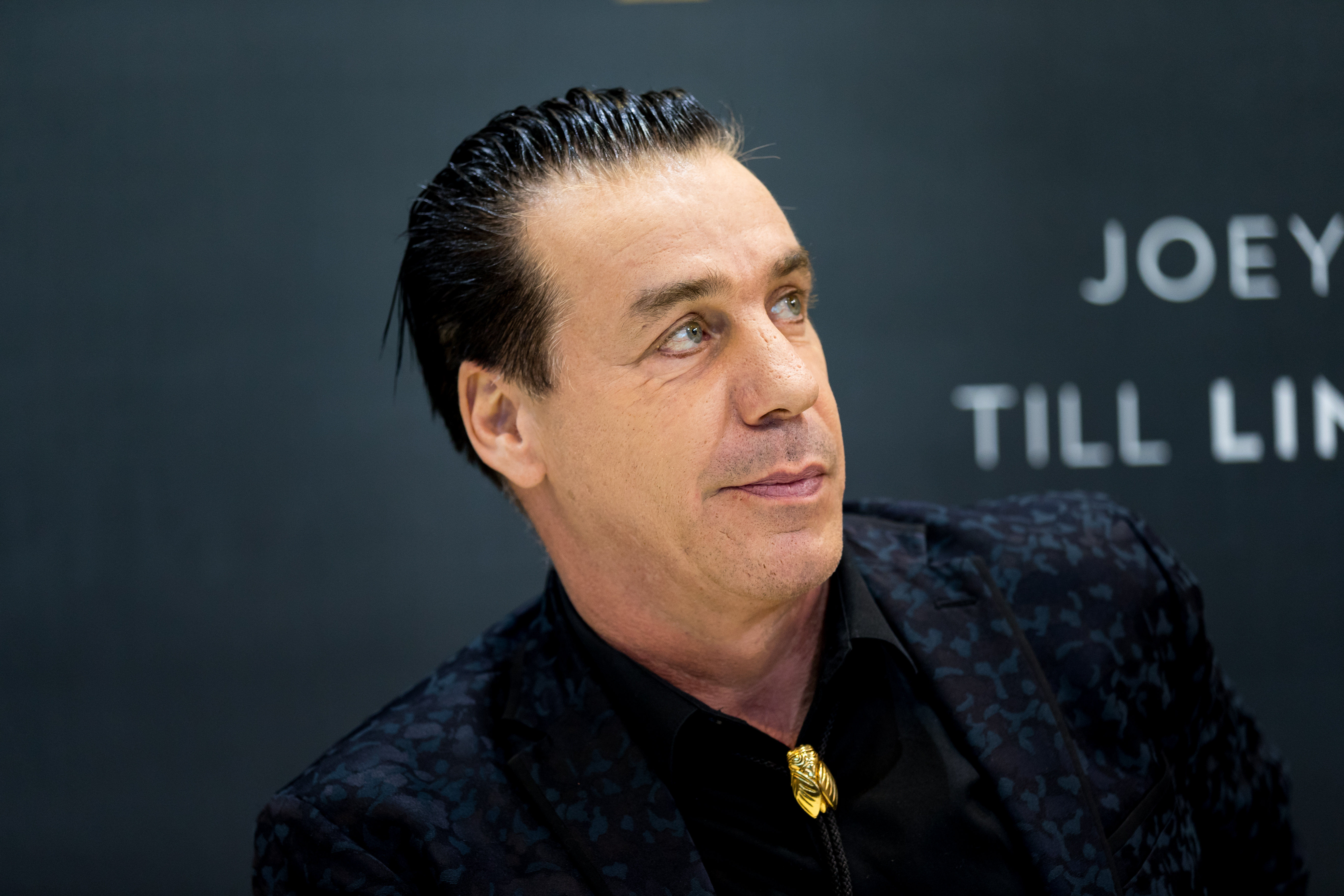 Till Lindemann, vocalista de Rammstein, sale de cuidados intensivos y le  descartan coronavirus | La Nación