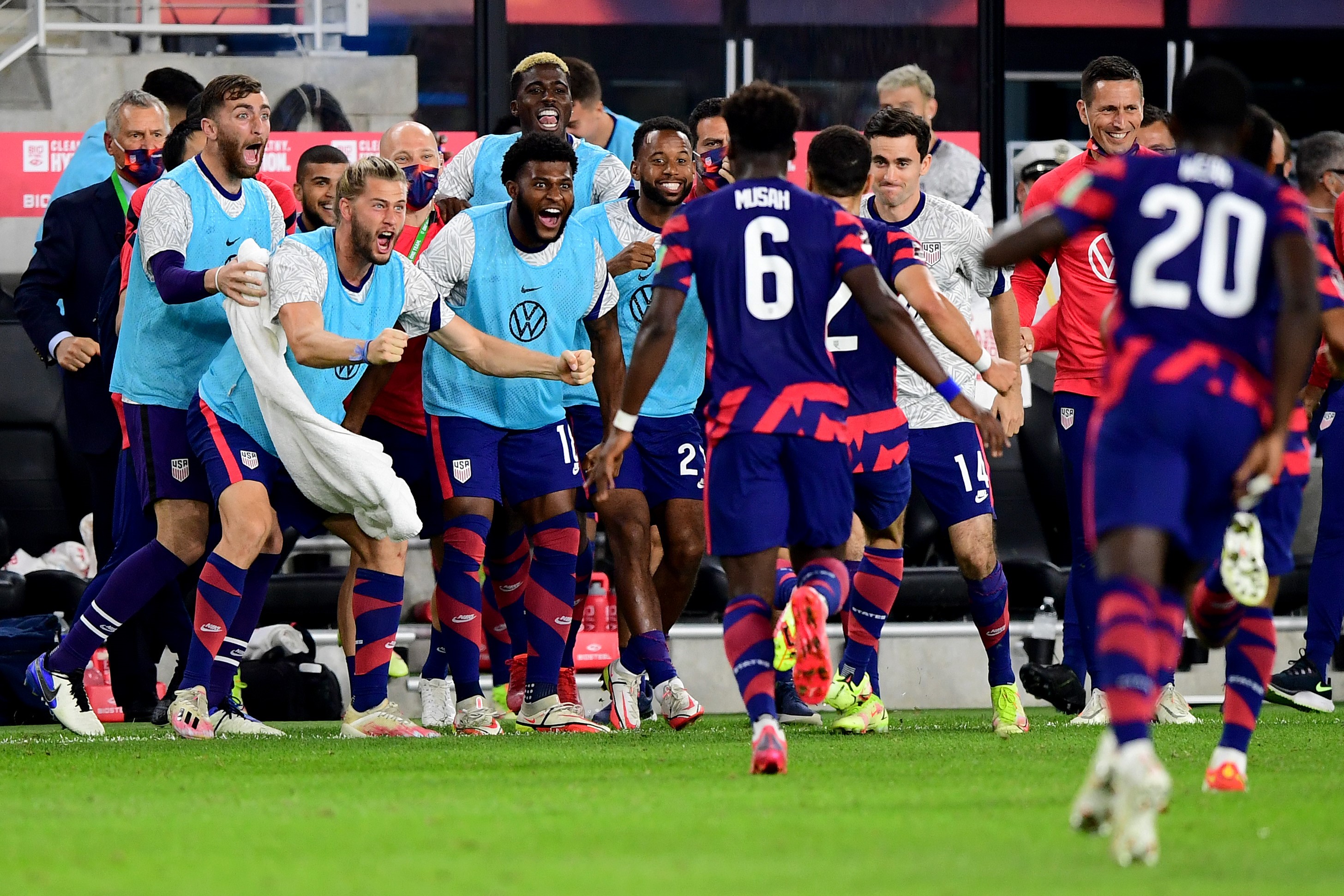 COLUMBUS, OHIO - OCTOBER 13: The United States celebrate a goal by Sergi�o Dest #2 during the first half of a 2022 World Cup Qualifying match against Costa Rica at Lower.com Field on October 13, 2021 in Columbus, Ohio. Emilee Chinn/Getty Images/AFP
== FOR NEWSPAPERS, INTERNET, TELCOS & TELEVISION USE ONLY ==