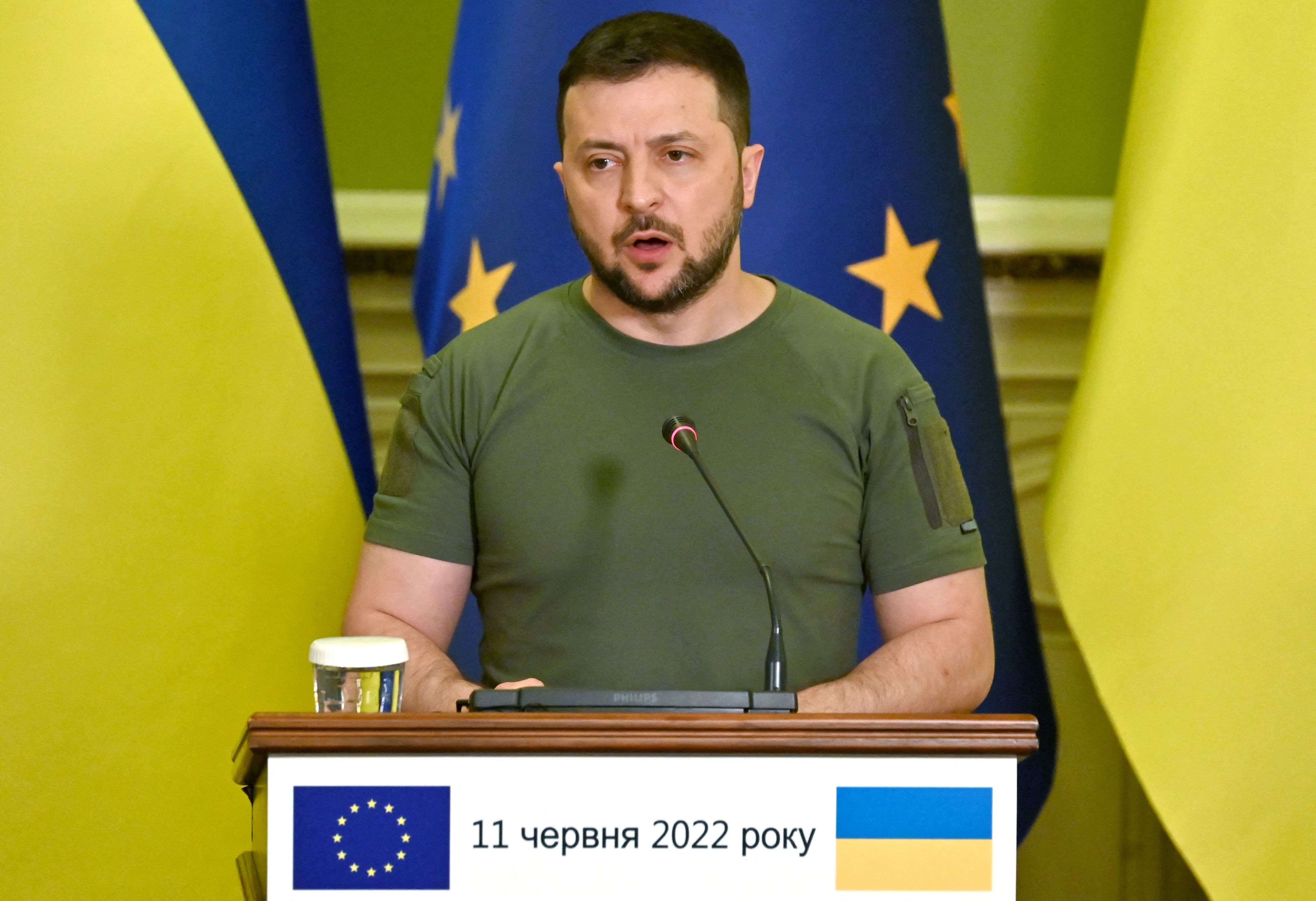 Ukrainian President Volodymyr Zelensky makes a statement following talks with European Commission President in Kyiv on June 11, 2022. - EU chief Ursula von der Leyen visited Ukraine on June 11, 2022 to discuss the country's hopes of joining the bloc, as President Volodymyr Zelensky warned the world not to look away from the conflict devastating his country. (Photo by Sergei SUPINSKY / AFP)