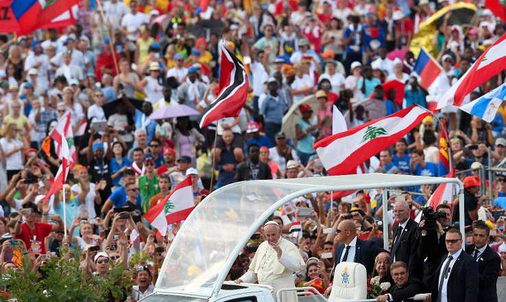 El papa Francisco llega a dar la misa de clausura de la Jornada Mundial de la Juventud celebrada en Cracovia, Polonia.