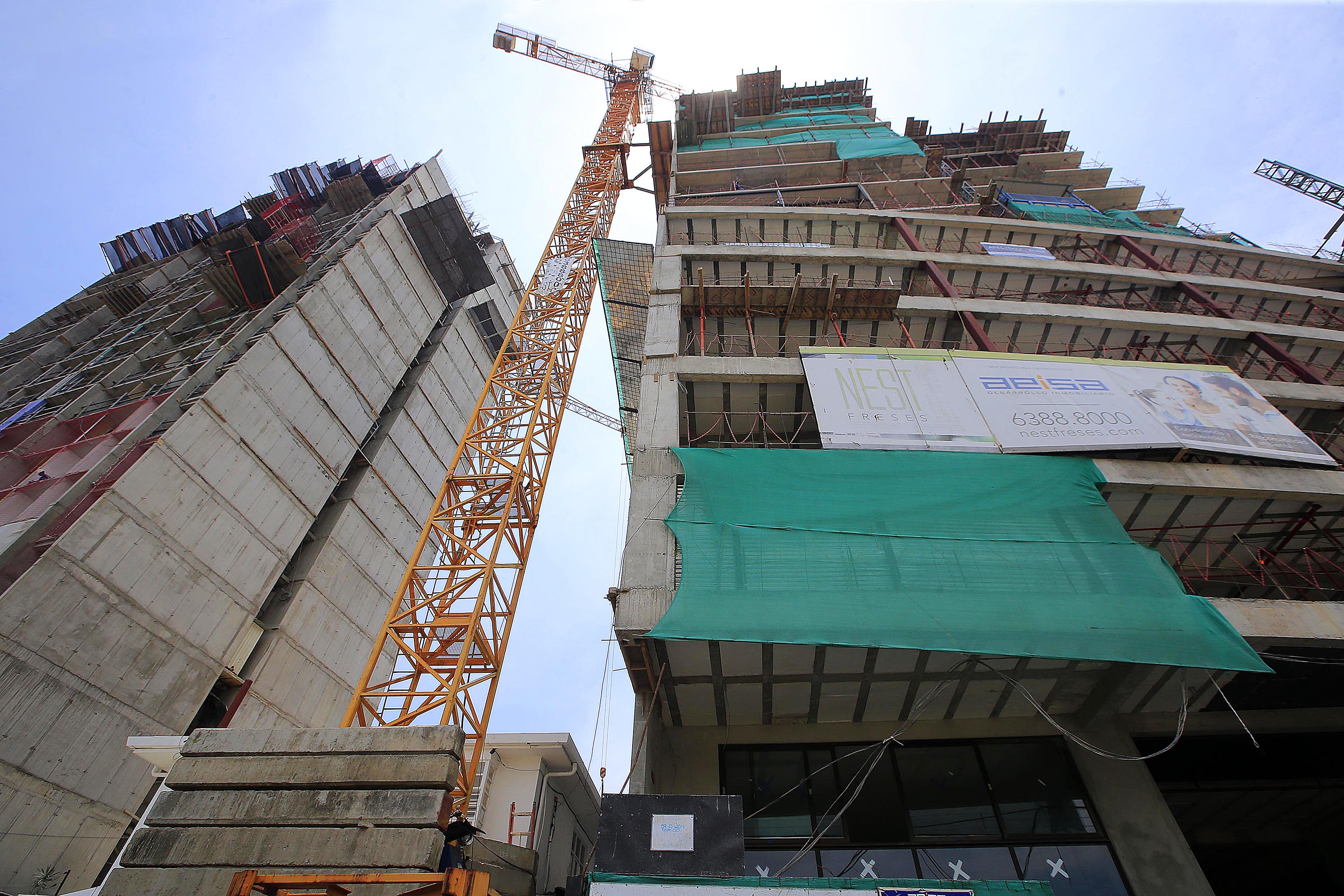 10/05/2018 San José. Proyectos verticales, tendencia de construcción en altura en el Area Metropolitana, en este caso hacia el este incluyendo San Pedro y Curridabat. Las torres iFreses y Nest Freses están bastante avanzadas. Foto: Rafael Pacheco