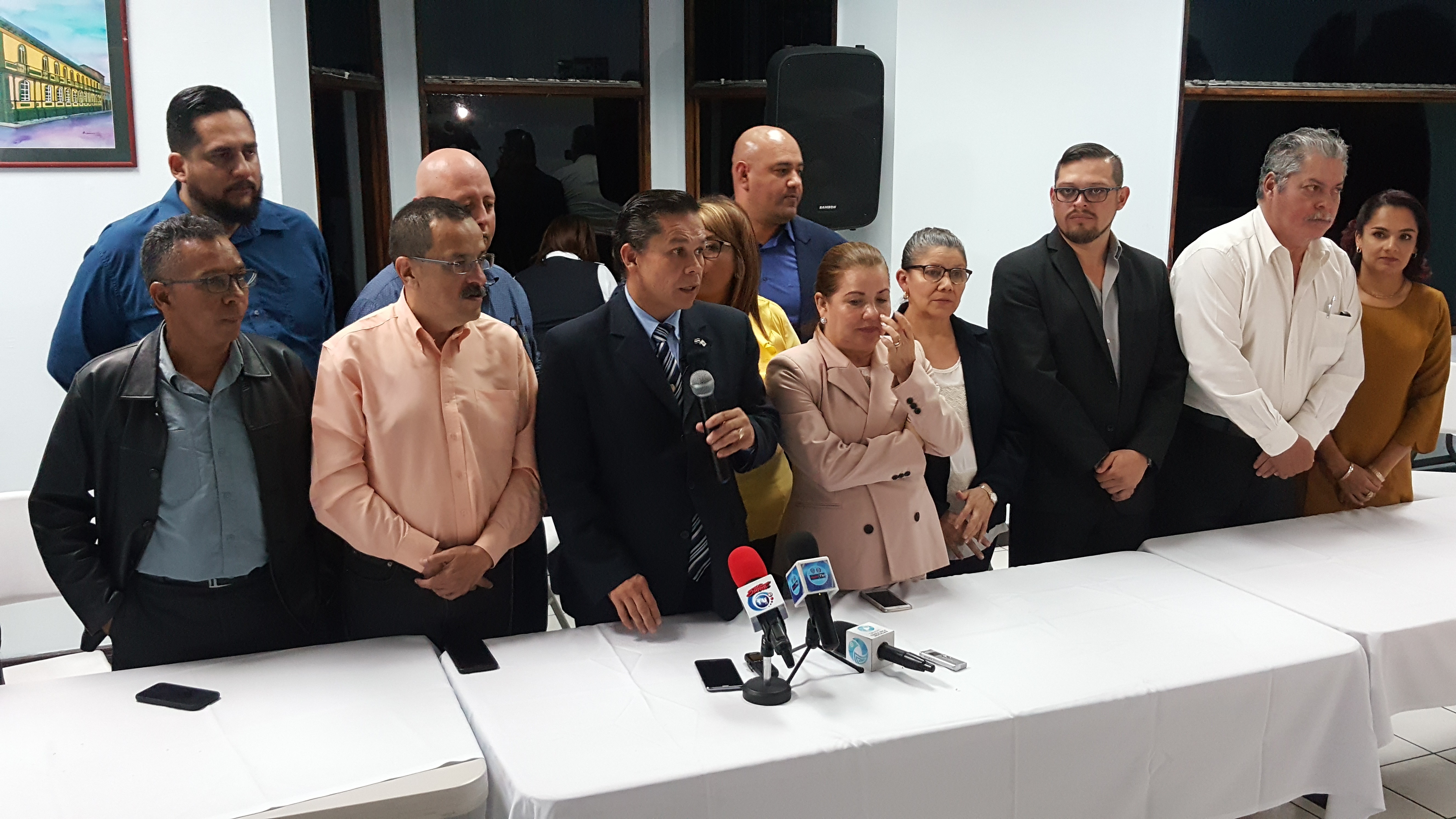 Representantes del Bloque Sindical expresaron su posición luego de 8 horas reunidos con el Gobierno. Foto: Carlos Láscarez