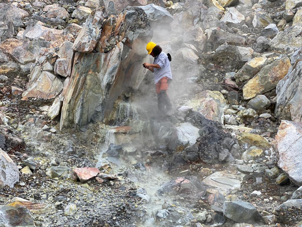 Visita a Volcan Poás. Cortesía de Volcanes sin Fronteras.