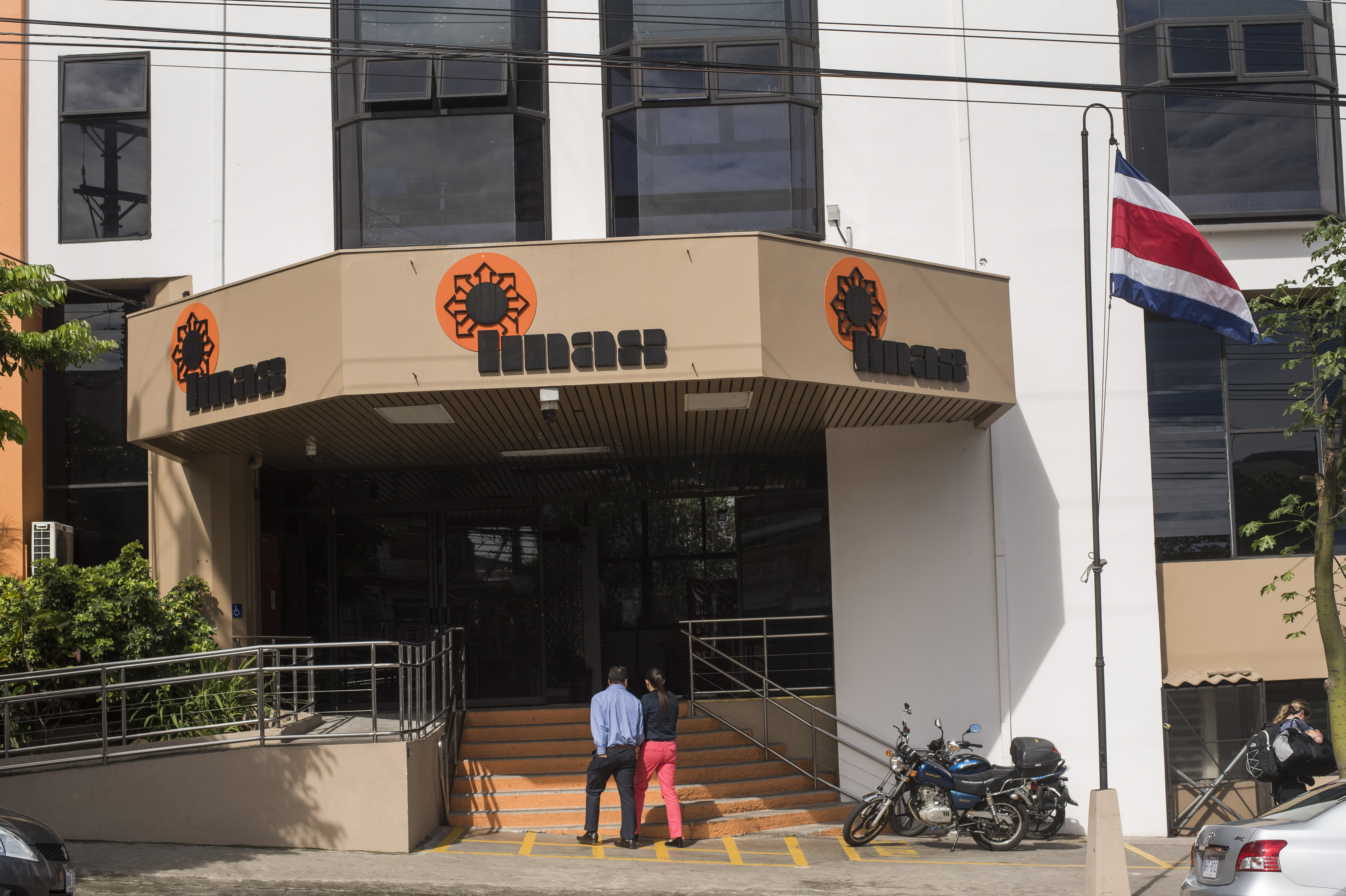 29/5/19. IMAS los Yoses, San Pedro.
Trabajo de Valeria para Punto y Aparte.
Foto: Eyleen Vargas.