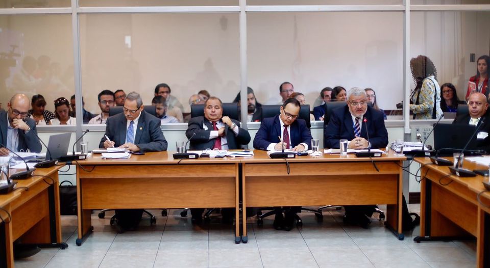 Este miércoles los Tribunales de Justicia decidieron echar atrás y no aplicarle al caso del Infocoop el trámite complejo que solicitaba el Ministerio Público. El 2 de marzo, parte de la junta directiva del Infocoop y representantes del cooperativismo comparecieron ante los diputados para explicar las presuntas irregularidades en el giro de créditos a cooperativas.
