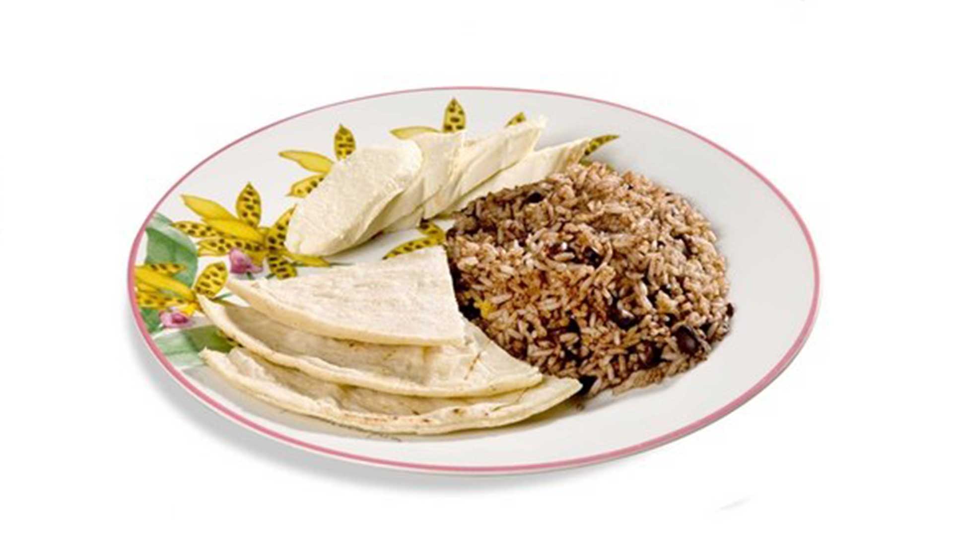 l tradicional gallo pinto, una mezcla de arroz y frijoles, es un platillo que lo podemos comer solo o acompañado con huevo, queso, tortilla, pan y hay algunos que le suman una carne.