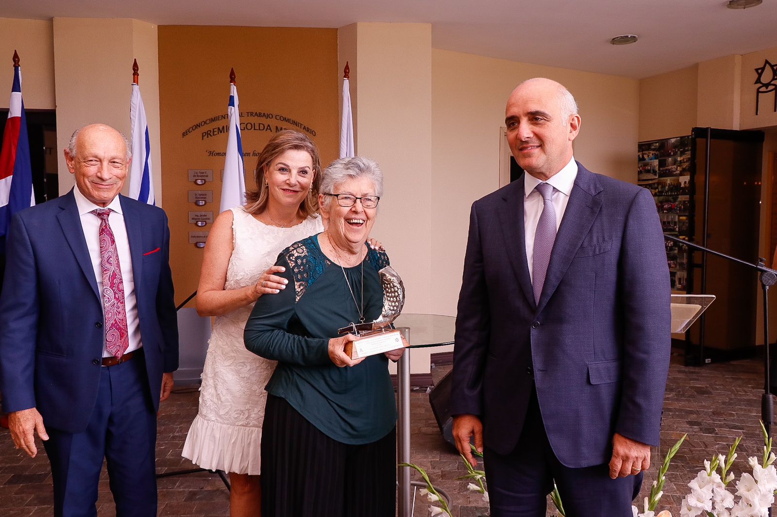 6 de agosto 2023, Centro Israelita Sionista de Costa Rica. Jurista y política costarricense fue jueza de la Corte Penal Internacional y del Tribunal Penal Internacional para la antigua Yugoslavia, y defensora de la comunidad judía. En la foto, con la exministra de Justicia, Mónica Nagel, Amin Machjel Piszk, presidente del CIS (der.), y Harry Wohlstein, encargado del Comité Político y Secretario de Cultura