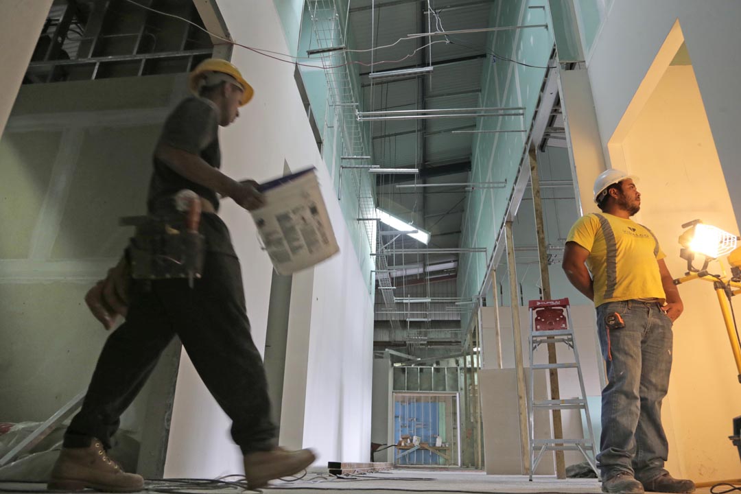 Los cinco nuevos quirófanos del Hospital México empezarían a funcionar en enero del 2018. La entrega de la obra está programada para final del 2017. Este es uno de los ocho proyectos actualmente en proceso y con los cuales ese hospital busca evitar fallos que saquen de funcionamiento servicios esenciales. En total, se están invirtiendo ¢3.000 millones.