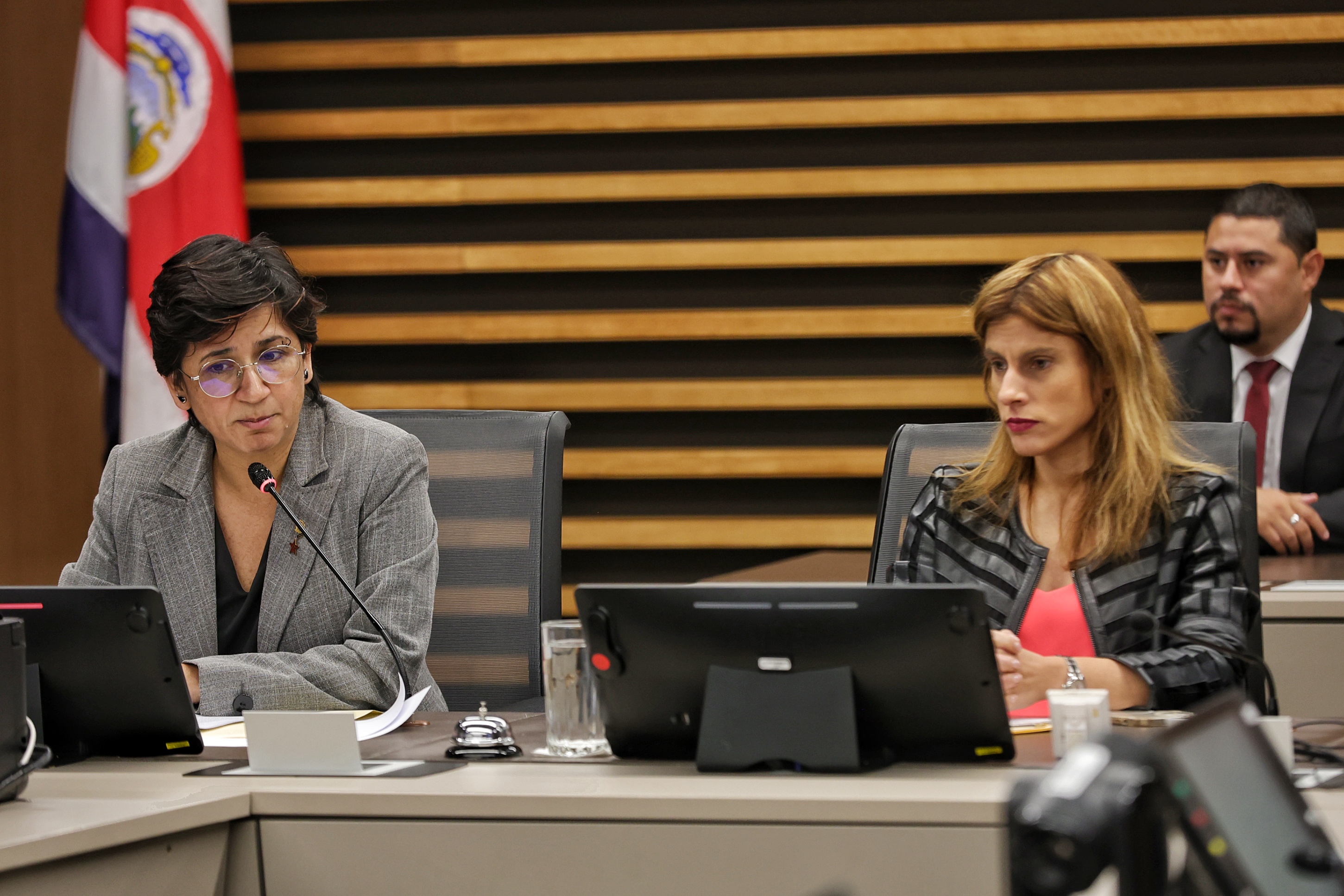 05/09/2025/ Comisión especial sobre levantamiento de la inmunidad de Rodrigo Chaves donde participaron los diputados Andrea Álvarez, Rocio Alfaro y Daniel Vargas / foto John Durán