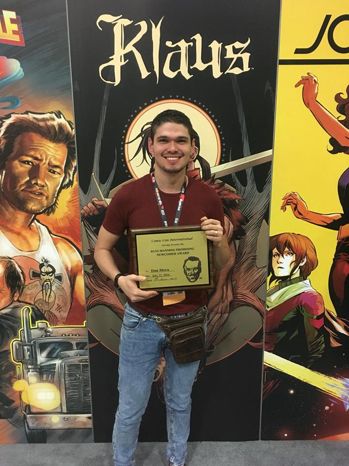 Dan Mora recibió el premio Eisner a la mejor nueva promesa. El artista costarricense está en la Comic-Con de San Diego presentando su trabajo.