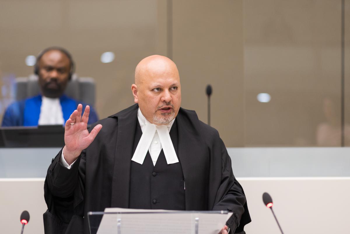 Karim Khan fue destituido como fiscal general de la Corte Penal Internacional.