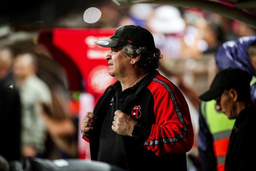Óscar Ramírez está preocupado por el puntaje que lleva Alajuelense en el Torneo de Clausura 2026.
