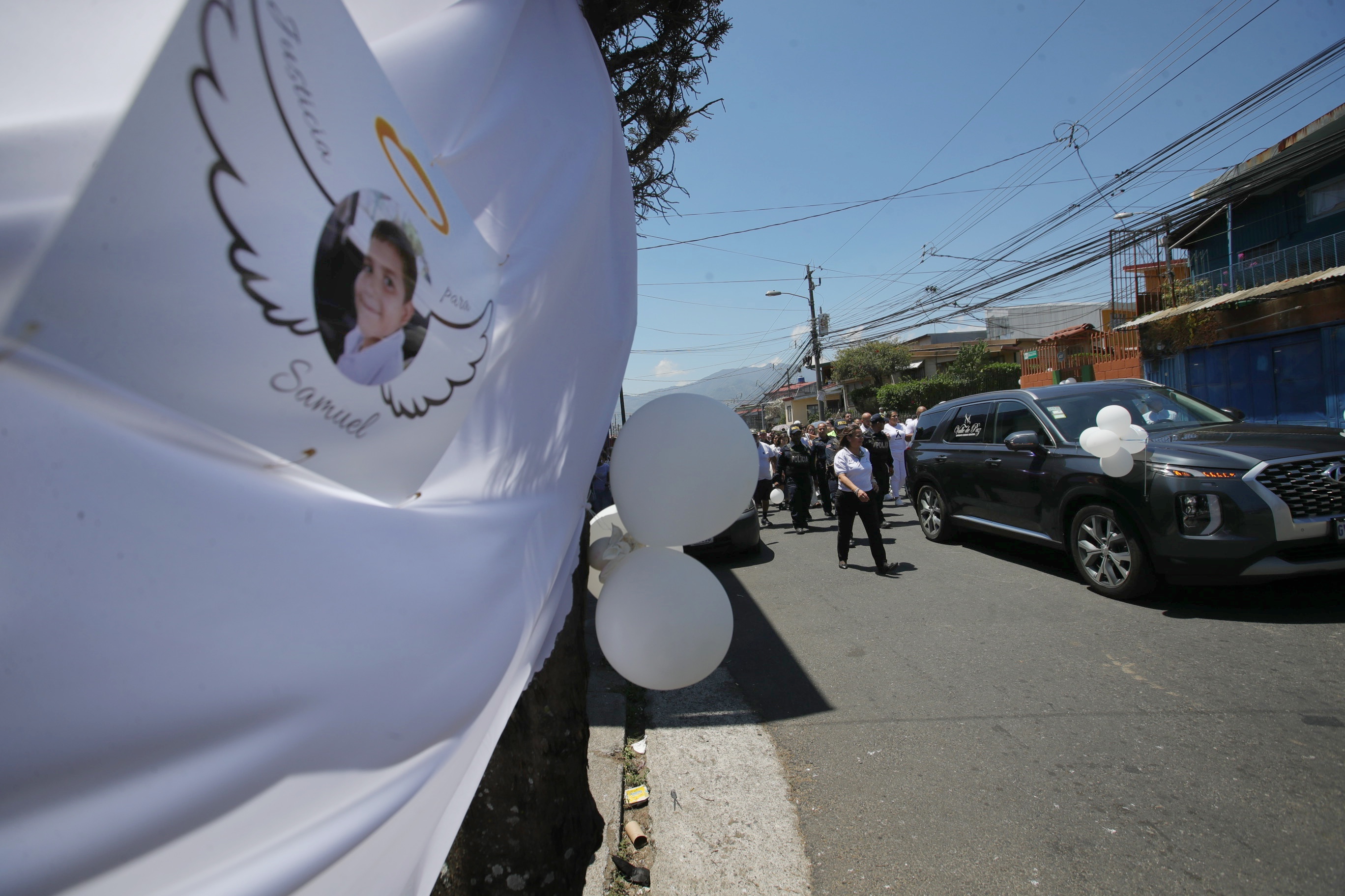 02/03/2023/ ceremonia despedida del niño Samuel
Arroyo Valverde quien murió por una bala perdida en el precario la Gloria de Zapote / Foto John Durán
