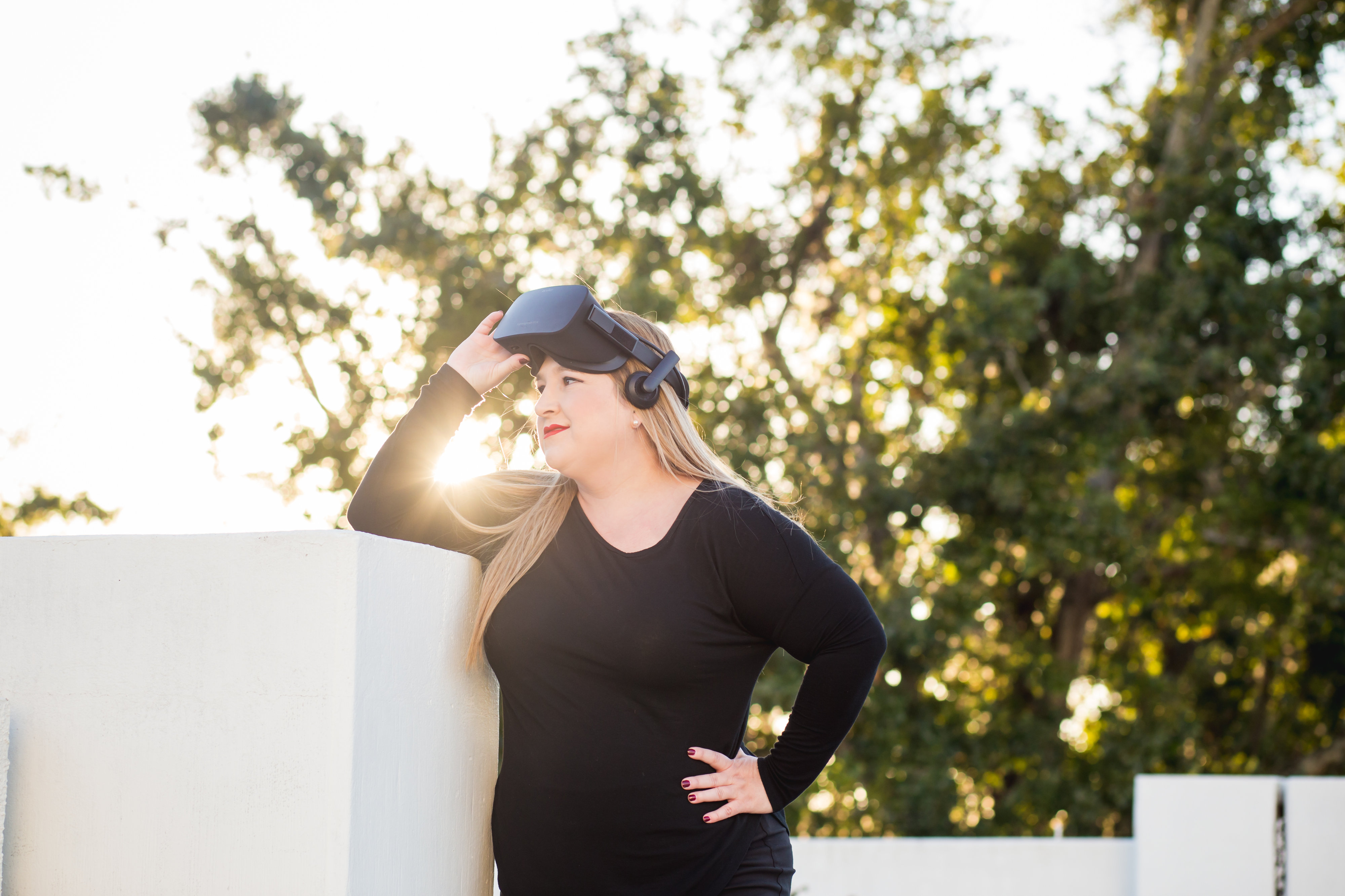 Cathy Hackl es una communicadora nominada al premio Emmy, que en la actualidad se dedica a redes sociales y realidad virtual.