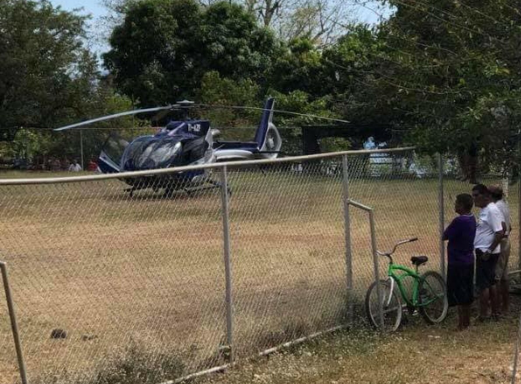 En esta fotografía tomada el 18 de febrero del 2018, en Costa de Pajaros, Puntarenas, se observa el helicóptero TI-AZF durante una gira de Fabricio Alvarado, entonces candidato presidencial.