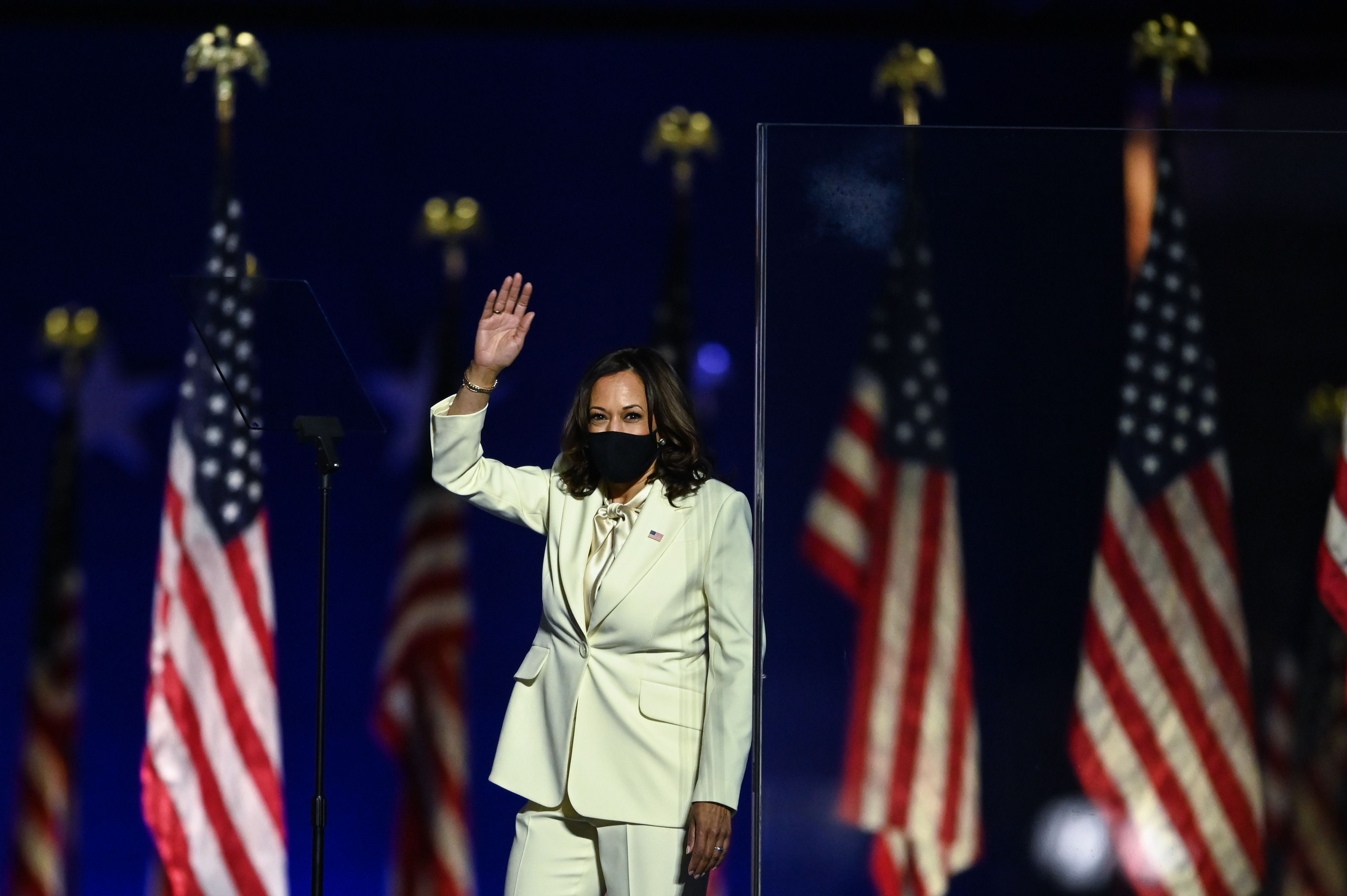 Vice President-elect Kamala Harris arrives to deliver remarks in Wilmington, Delaware, on November 7, 2020, after being declared the winner with Joe Biden of the presidential election. (Photo by Jim WATSON / AFP)