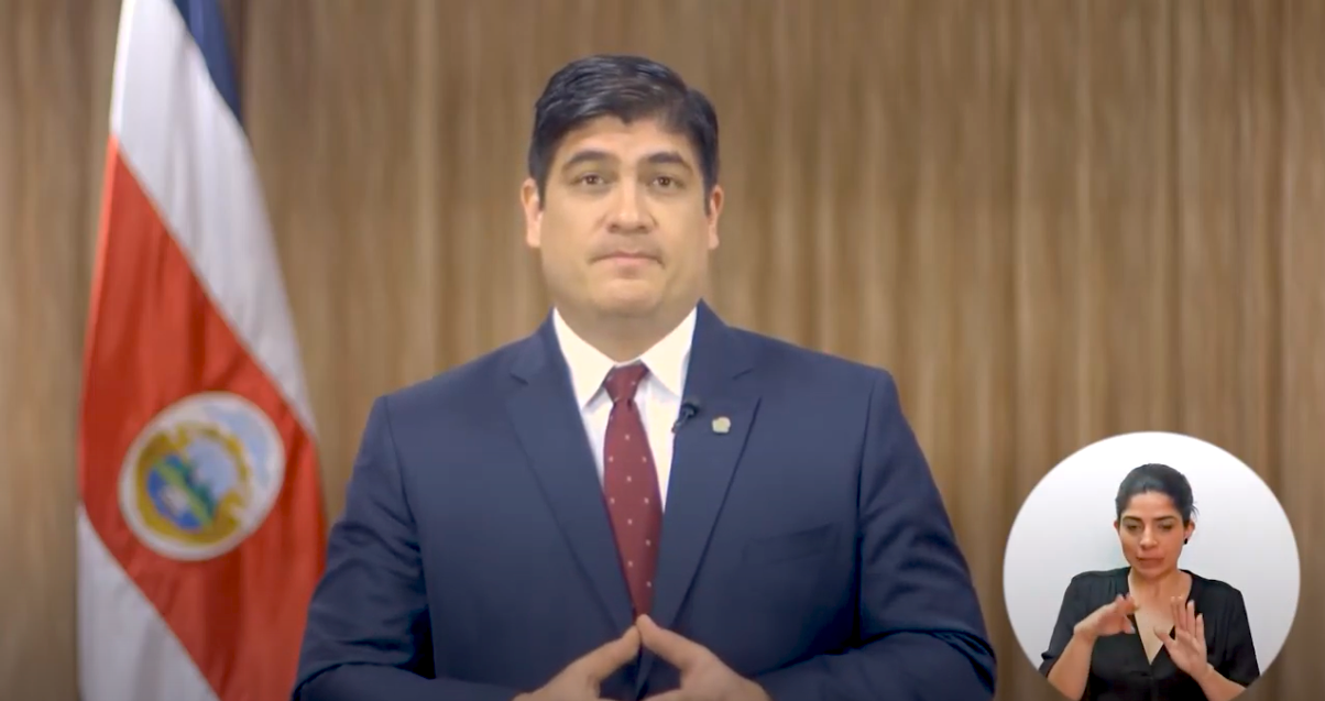 Imagen de video del presidente Carlos Alvarado Quesada tomada este domingo durante la Cadena Nacional de Televisión cuando anunció una serie de medidas para negociar la deuda pública con el FMI. /Fotografía: Casa Presidencial para LN