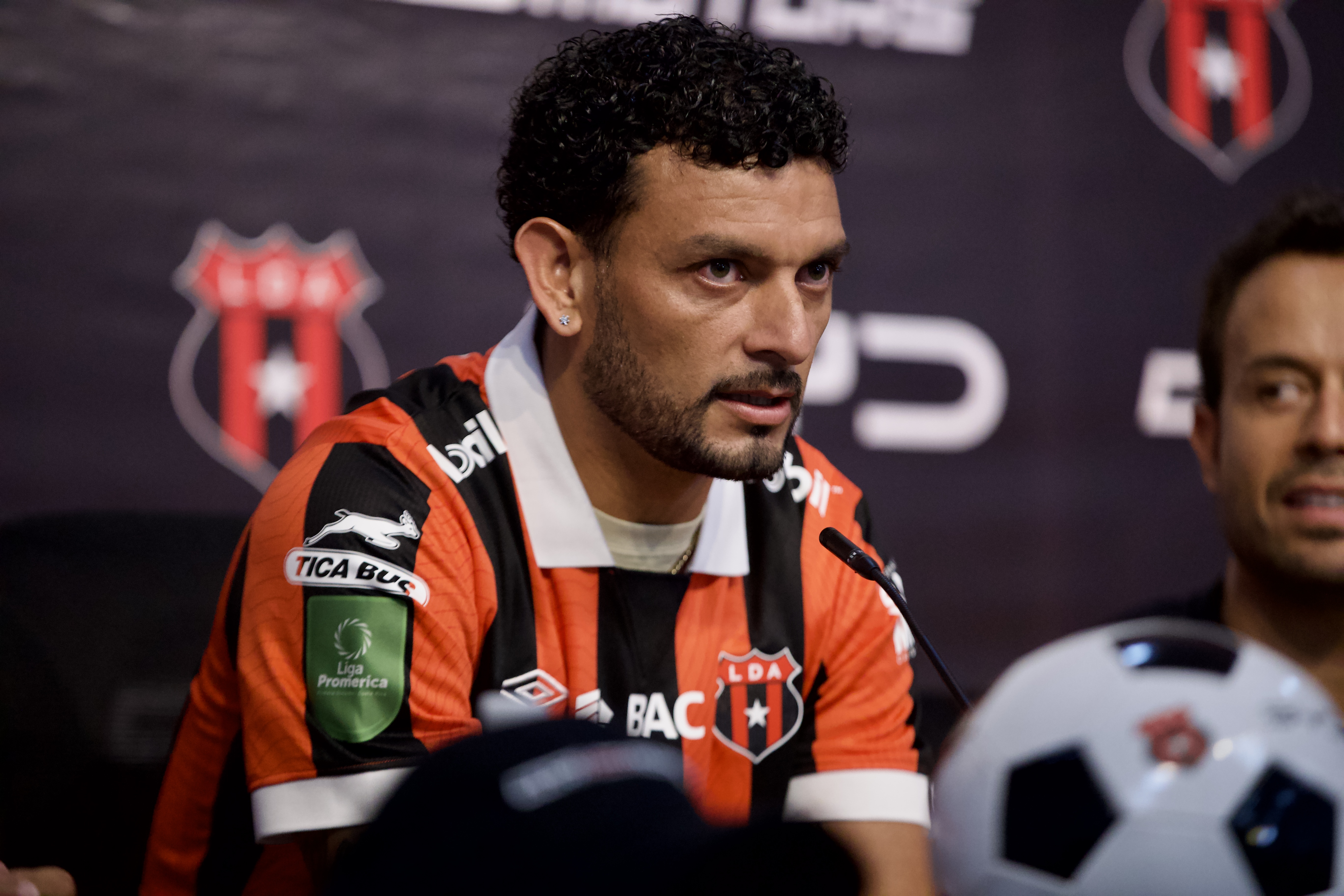 Michael Barrantes hoy tiene una misión distinta en Liga Deportiva Alajuelense.