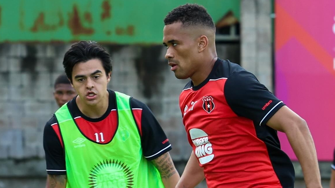 Ian Lawrence no le teme a la competencia en Liga Deportiva Alajuelense.