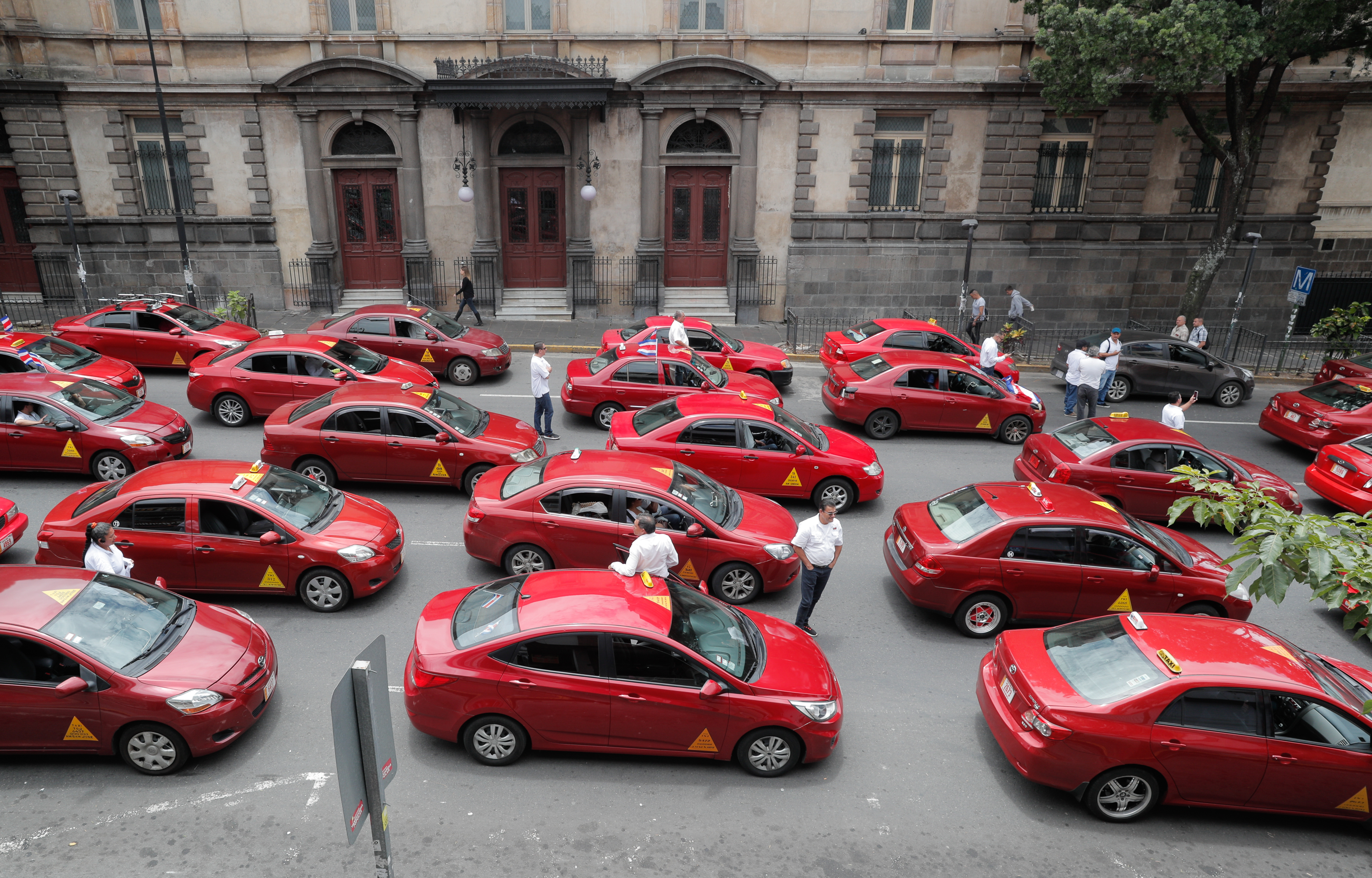 23/7/2019. San José. Manifestación de taxistas en la Avenida Segunda, durante el medio día. Foto Jeffrey Zamora