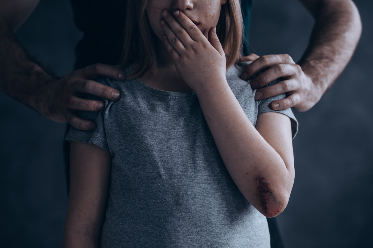 Casi todos los denunciados son hombres. De 199 casos, solo cuatro son mujeres. Figuran situaciones de tocamientos, propuestas sexuales a cambio de notas y otros. Foto de ShutterStock