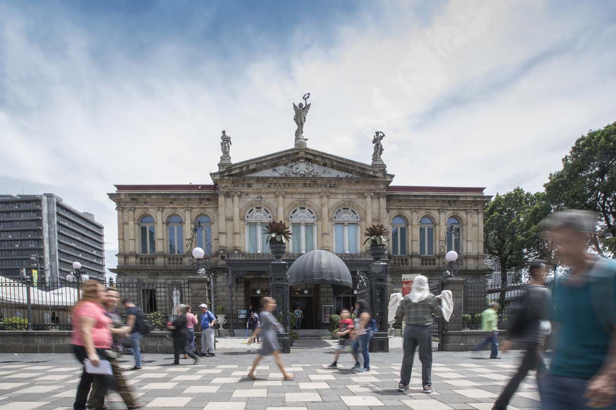 18/10/2017, San José, Teatro Nacional, recorrido para ver curiosidades del teatro en la celebración de los 120 años de su inauguración. Fotografía José Cordero