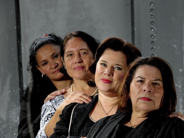 Amelia Barquero, Pilar Aguilar, Ana Isabel Vargas, Sandra Duarte (de derecha a izquierda), Natalia Esquivel y Rima Vargas (ausentes en la foto), ven en su camino dificultades relacionadas con la falta de apoyo, la idiosincrasia del tico y hasta la propia determinación de promover más su trabajo. Adrián AriasCompositoras.