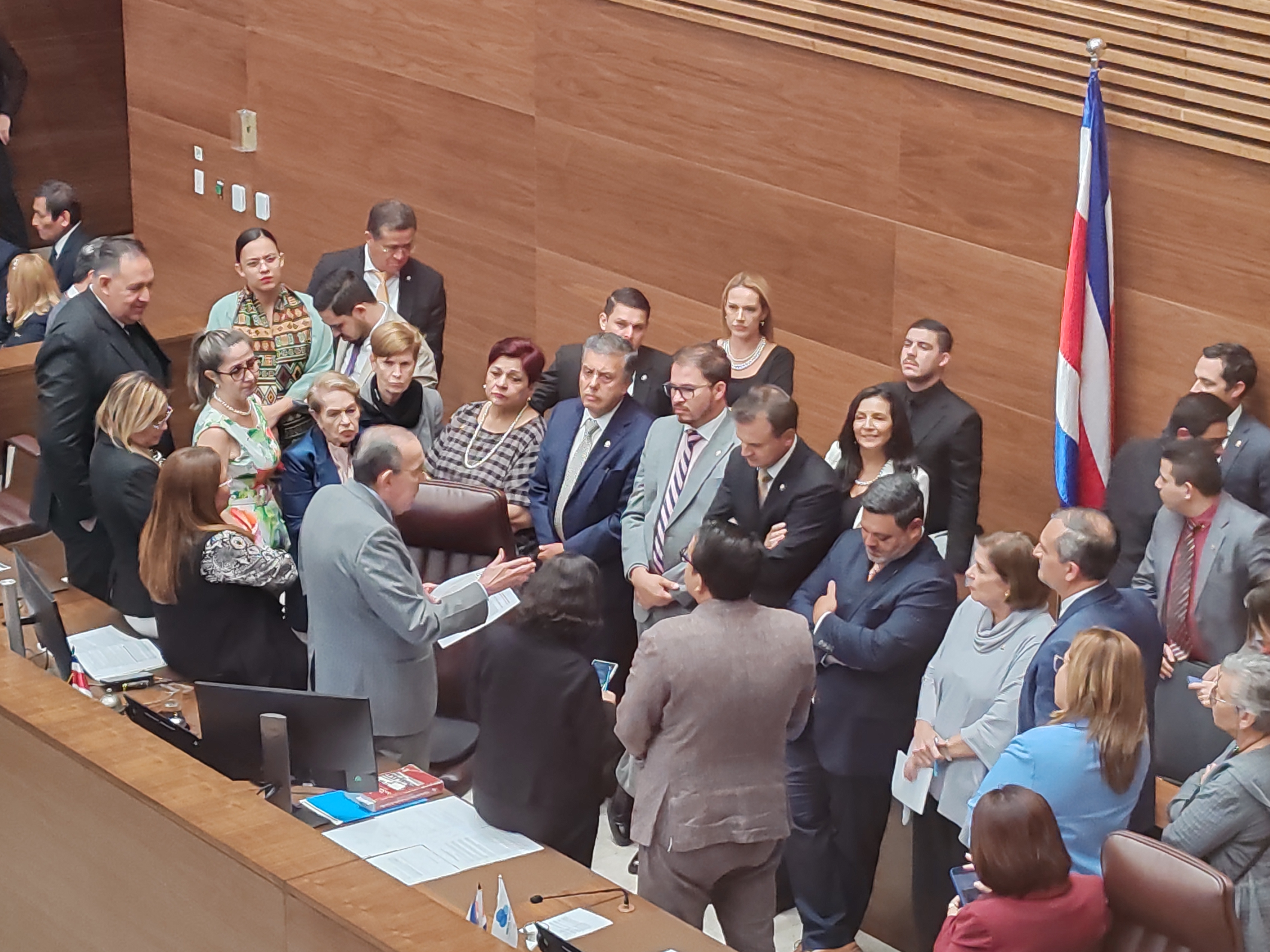 Plenario. Diputados. Asamblea Legislativa.