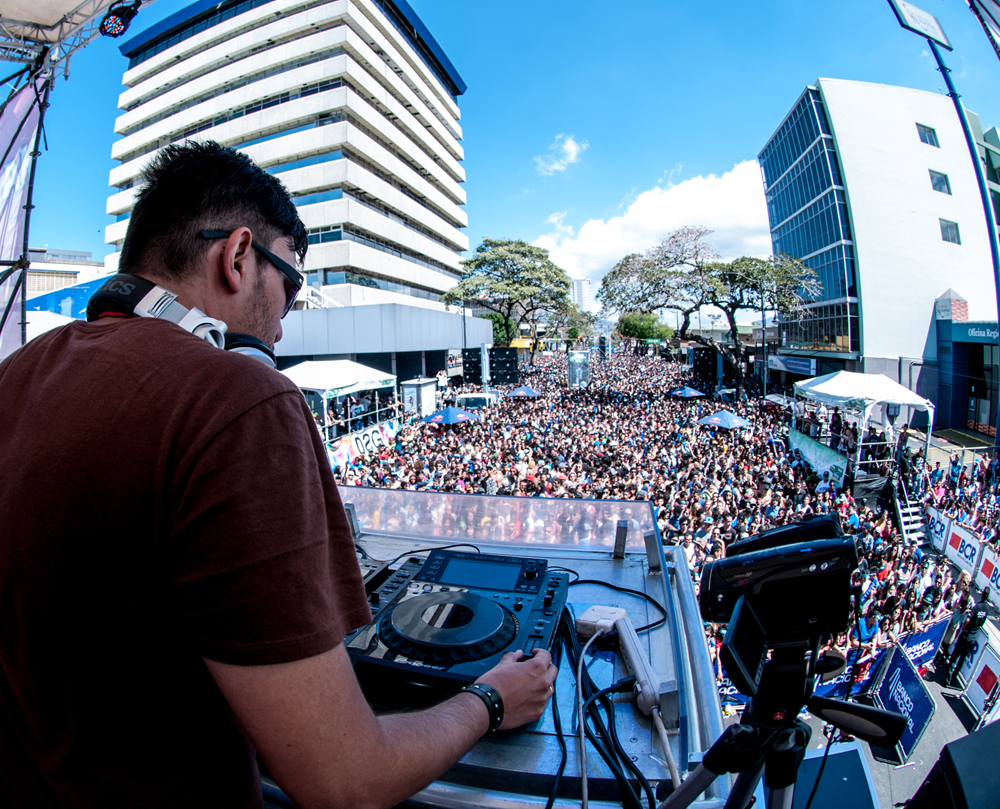 Gran asistencia. | LA AFLUENCIA A CHEPE JOVEN EN EL 2013 ALCANZÓ LOS 20.000 ASISTENTES PROMOSÓNICA PARA LN