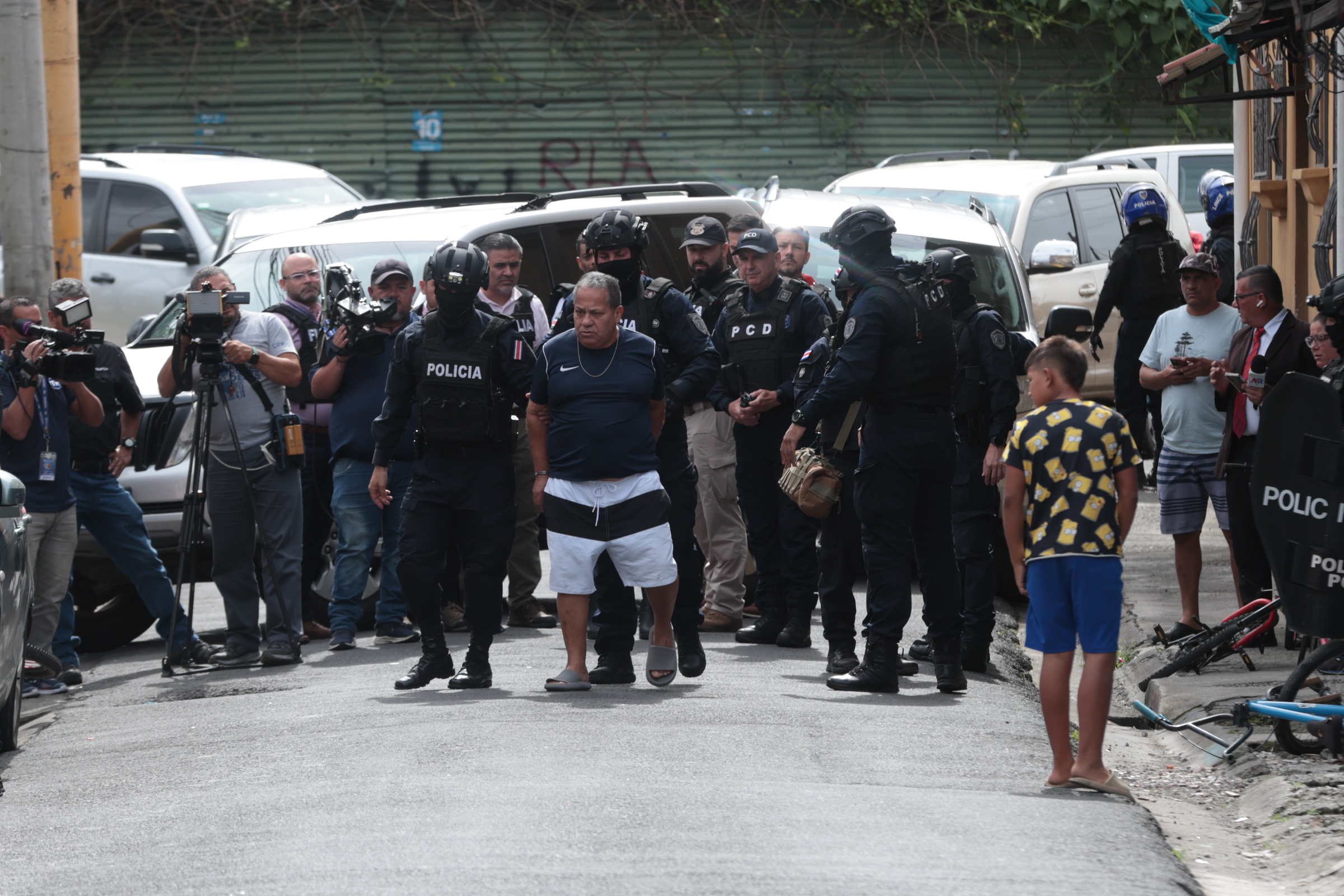 Múltiples Allanamiento María Reina de Hatillo centro durante operativo de la PSD /Operación Troya / Foto John Durán