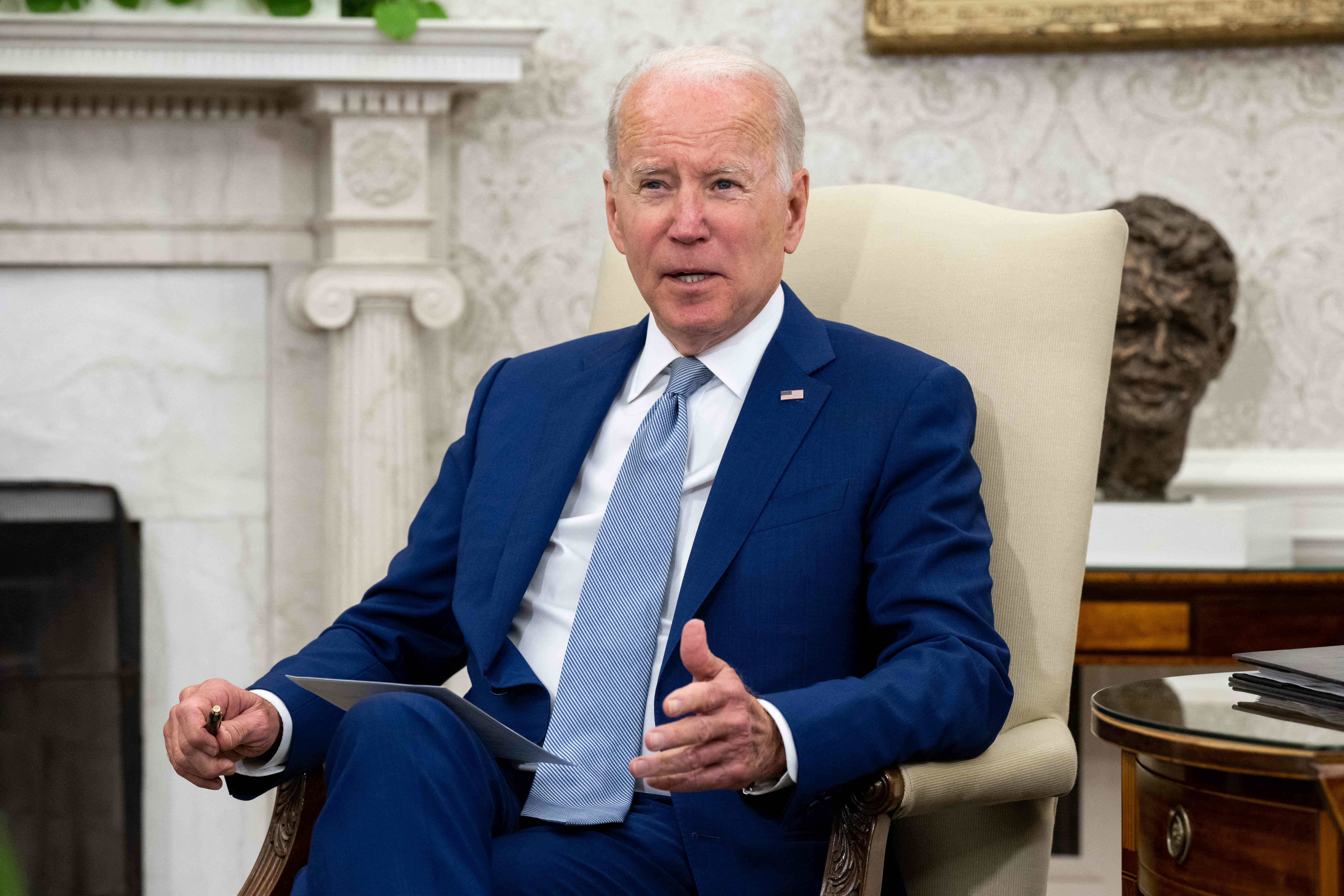 US President Joe Biden speaks during a meeting with Chairman of the Federal Reserve Jerome Powell in the Oval Office of the White House in Washington, DC, May 31, 2022. (Photo by SAUL LOEB / AFP)
