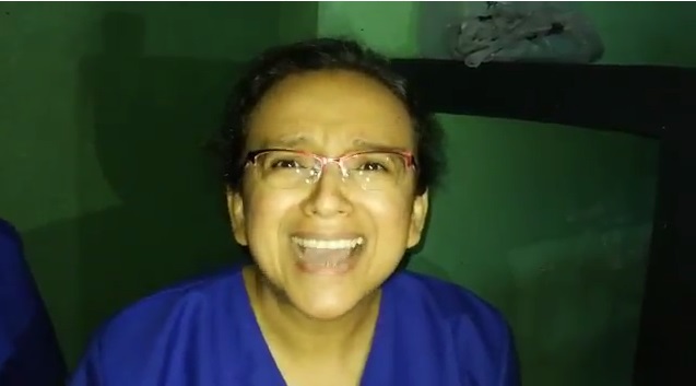 El video fue publicado por el eurodiputado José Inácio Fária, quien visitó a Pineda en El Chipote y declaró que ella y el comunicador Miguel Mora permanecen en condiciones "subhumanas".