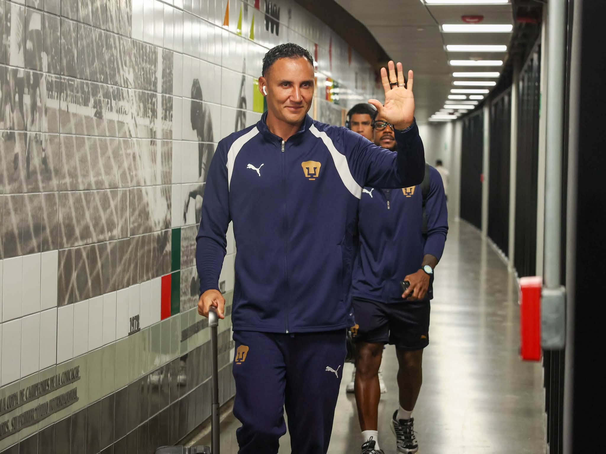 Keylor Navas defiende el marco de Pumas contra Atlante, este viernes 16 de octubre en la Liga MX.