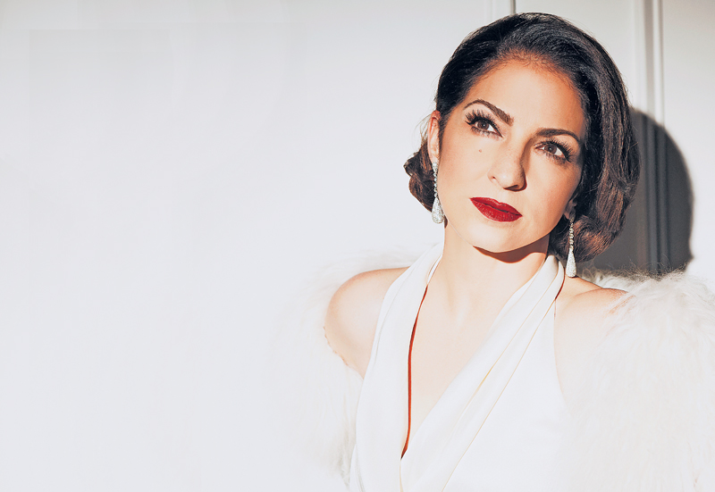 Dos vertientes. Gloria Estefan buscaba que su nuevo álbum gustara a quienes disfrutan tanto del pop como del jazz . Cortesía Sony Music.