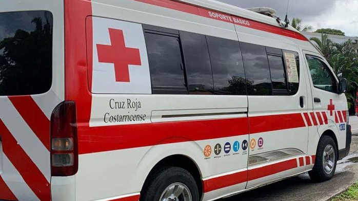 última horaUna mujer de 42 años fue liberada este miércoles luego de que una de sus manos quedara prensada en una máquina dentro de una industria en Guararí de San Francisco, Heredia. Fue atendida por la Cruz Roja (imagen ilustrativa).