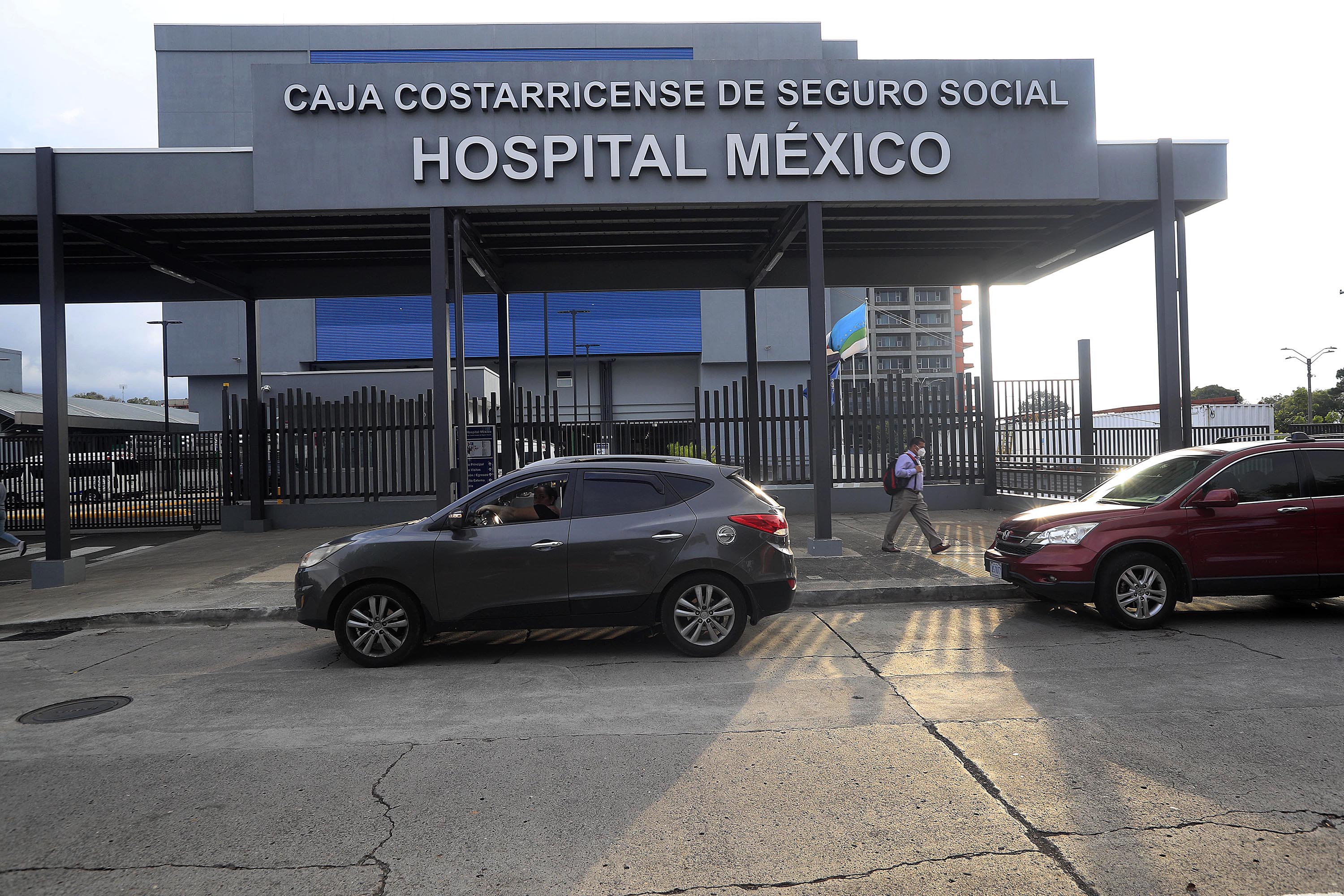 11/11/2021 La Uruca. Hospital México, fachada del nuevo edificio, torre de quirófanos.