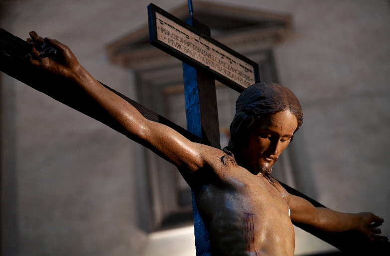 Crucifijo de Miguel Ángel perdido durante siglos regresa a su iglesia en  Florencia | La Nación