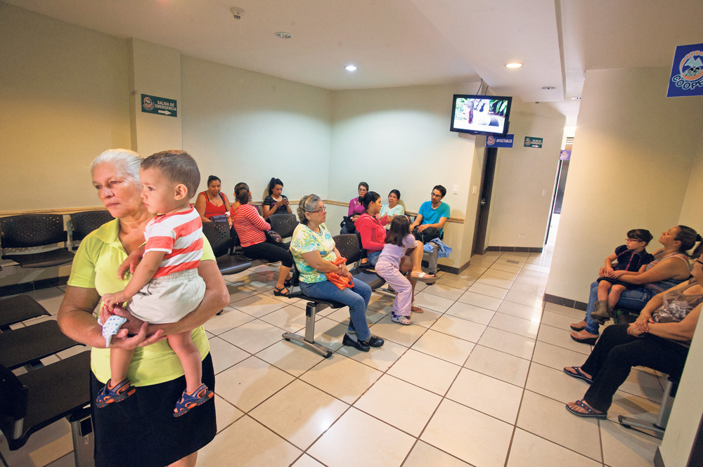 Dos Ebáis de Barva funcionan en un edificio alquilado. La intención es pasarse a unas nuevas instalaciones, construidas por la CCSS, en San Roque de Barva. Ahí se concentrarán servicios como Farmacia, Laboratorio y Odontología. Más de 75.000 asegurados son atendidos por Coopesiba en Barva y San Pablo de Heredia.