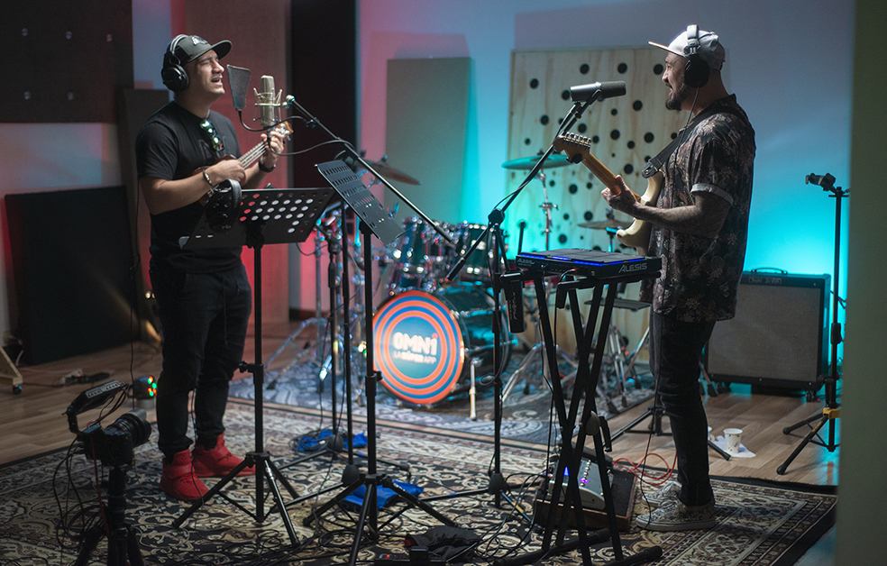 Tapón y Julio Nájera fueron parte de Omni Sessions. En el canal de YouTube Omni Costa Rica están todos los conciertos anteriores. Foto: Cortesía Omni.