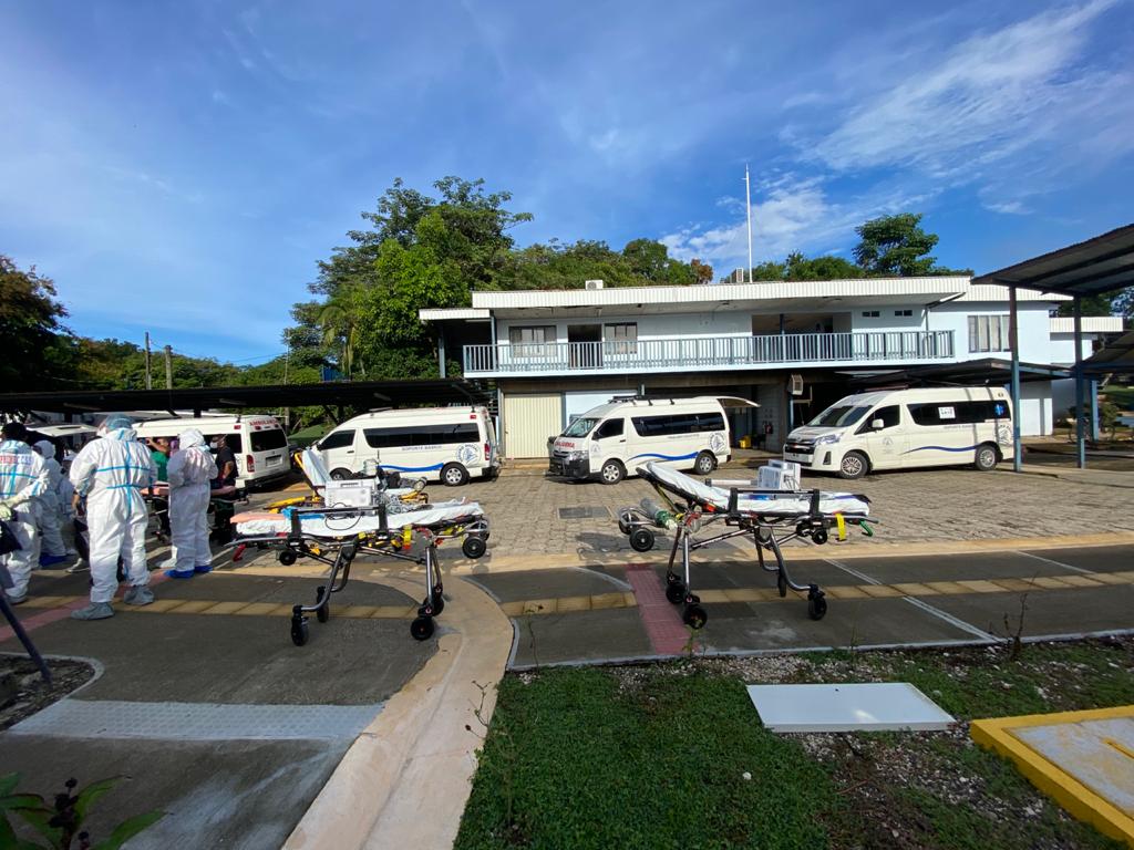 13/8/2021 Sin tregua la Caja Costarricense de Seguro Social (CCSS), realiza este viernes el segundo megatraslado por covid-19 desde el hospital La Anexión hacia San José, se trata de 13 pacientes en condición leves, moderados, severos y dos en estado crítico.