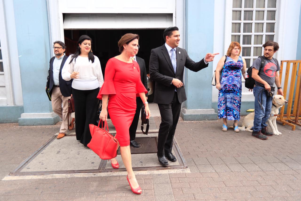 Los ministros de Trabajo y Justicia, Steven Núñez y Marcia González, participaron en la reunión con sindicatos. Cada parte puso las condiciones para dialogar. Fotografía: José Cordero