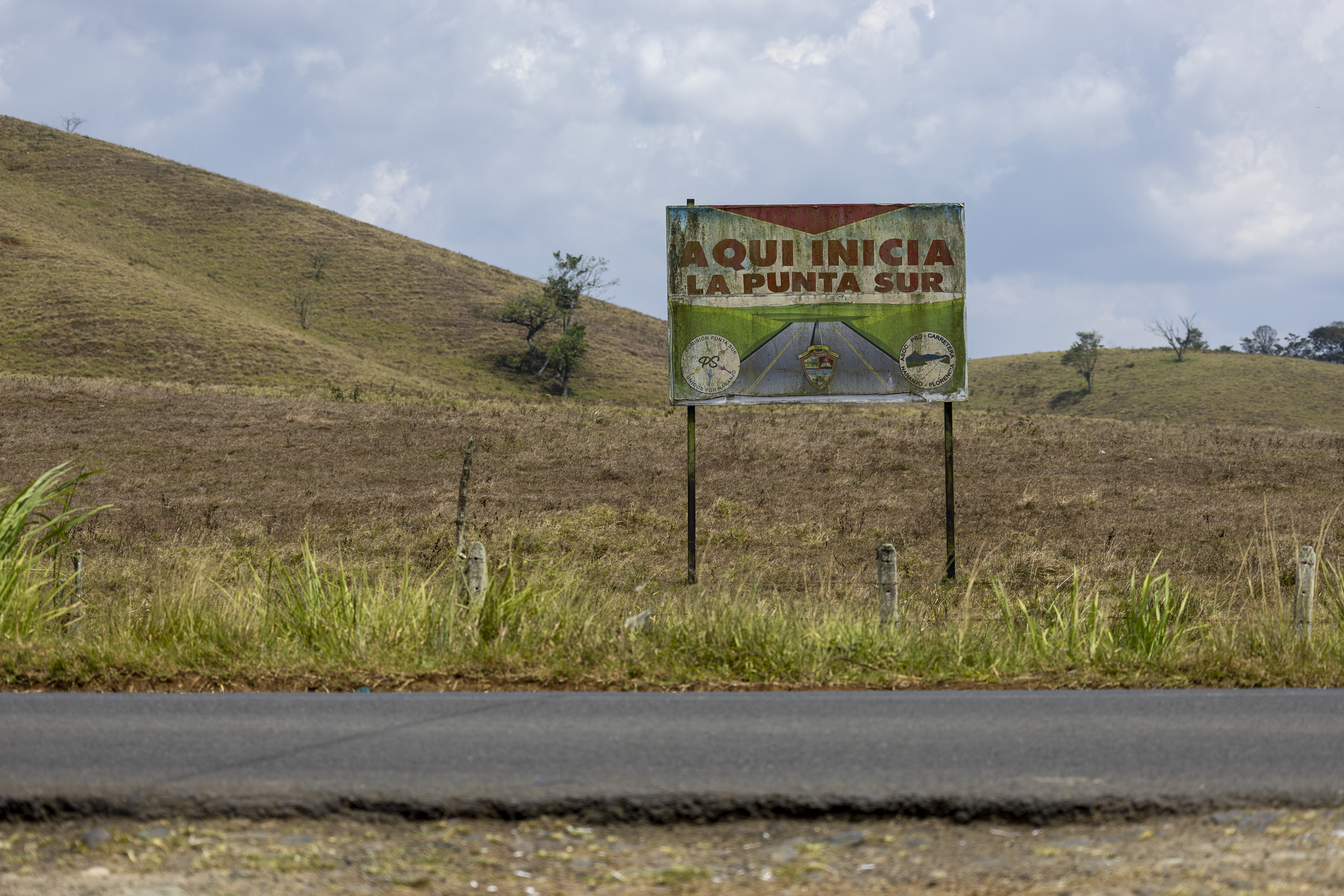 03/04/2025, Alajuela, San Carlos, estado actual de la Ruta Nacional 35 hacia San Carlos, que lleva varios años retrasada su construcción, y ahora el gobierno parece que va a reanudar las construcciones para terminar esta ruta.