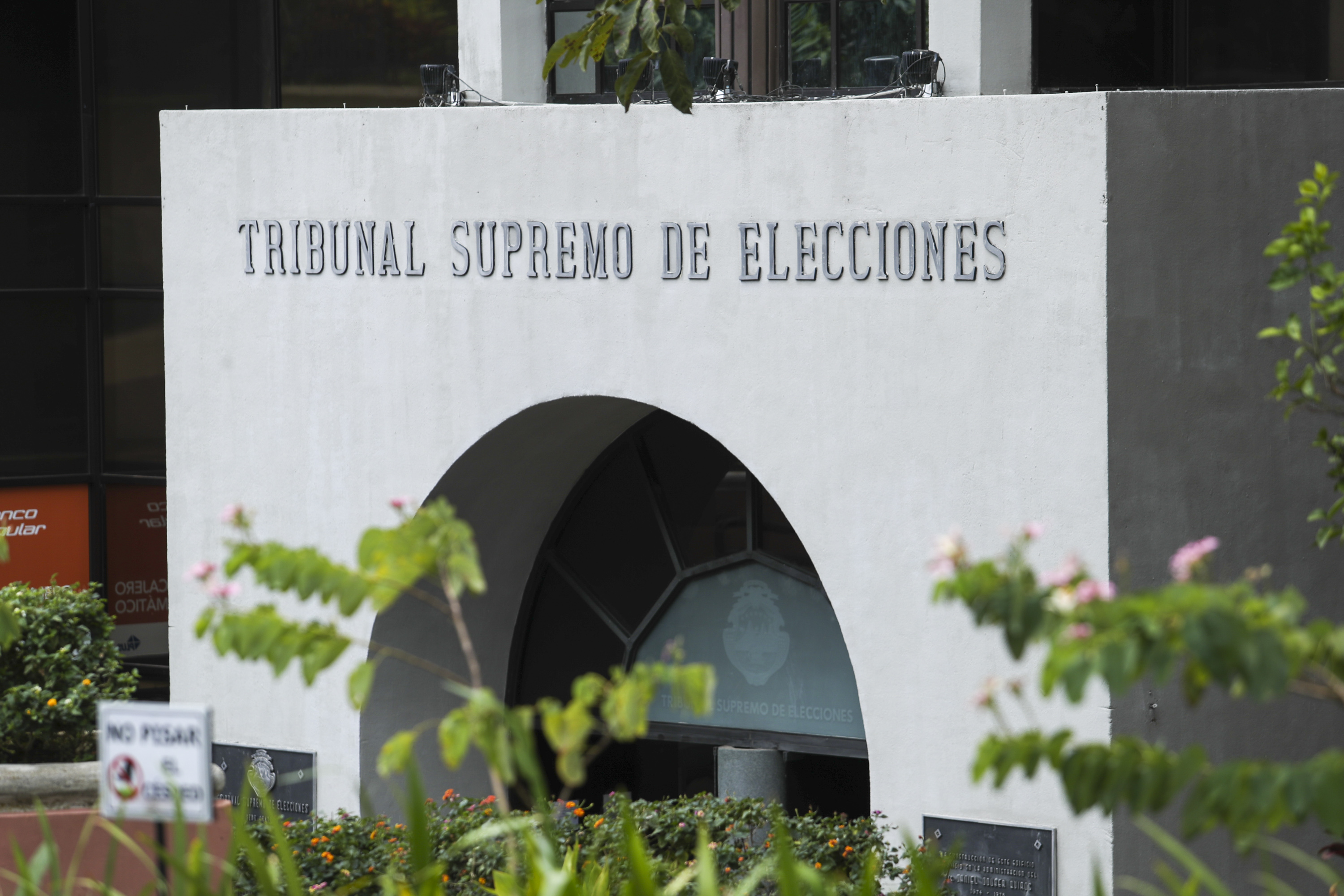 Órgano del TSE tampoco cuenta con los magistrados suplentes necesarios para analizar las denuncias por beligerancia política que se presenten durante la campaña electora. Foto: José Cordero