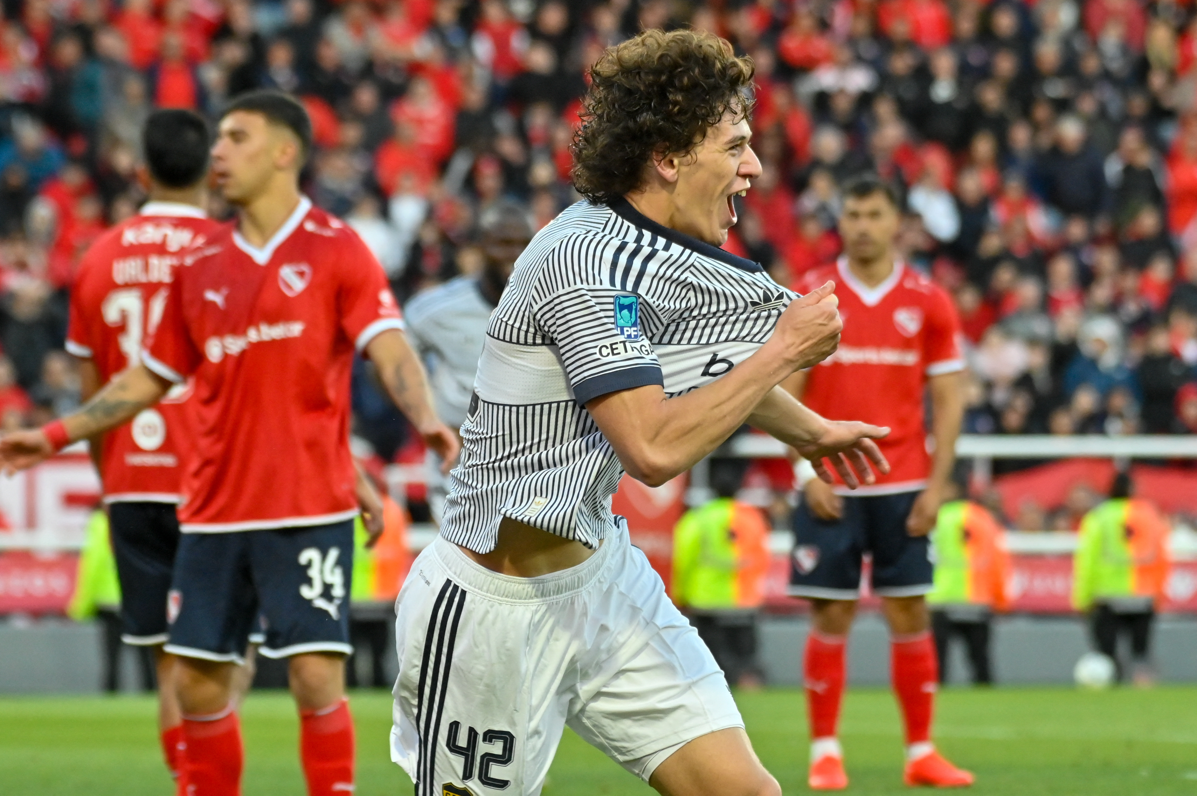 Facundo ''Jagger'' Herrera, de Boca Juniors, celebra un gol ante Independiente el domingo pasado por el Torneo Clausura de Argentina, en el Estadio Libertadores de America-Ricardo Enrique Bochini de Avellaneda.